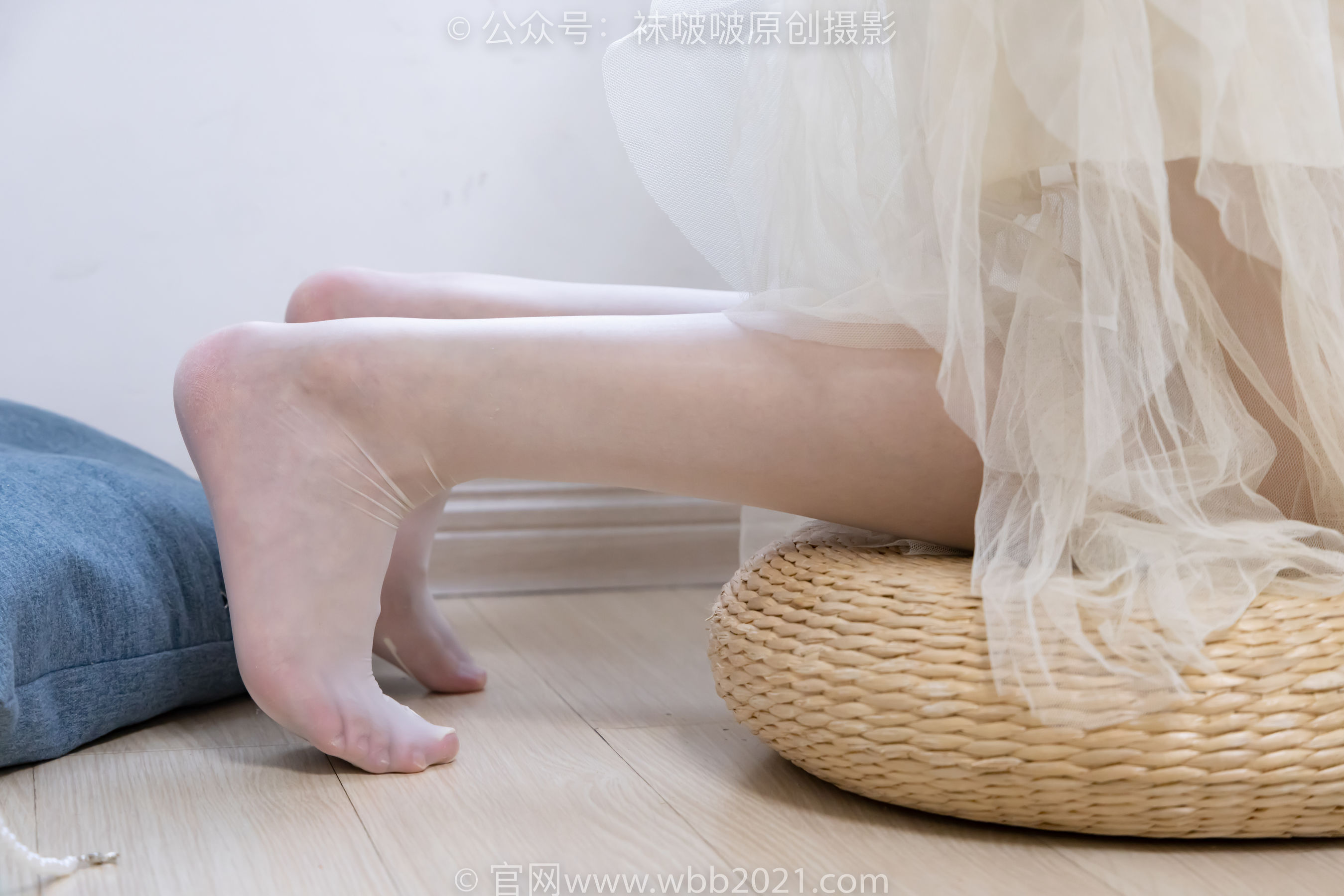 BoBoSocks袜啵啵 No.563 小甜豆&甜甜圈 - 高跟鞋、油亮白丝、裸足/(215P)