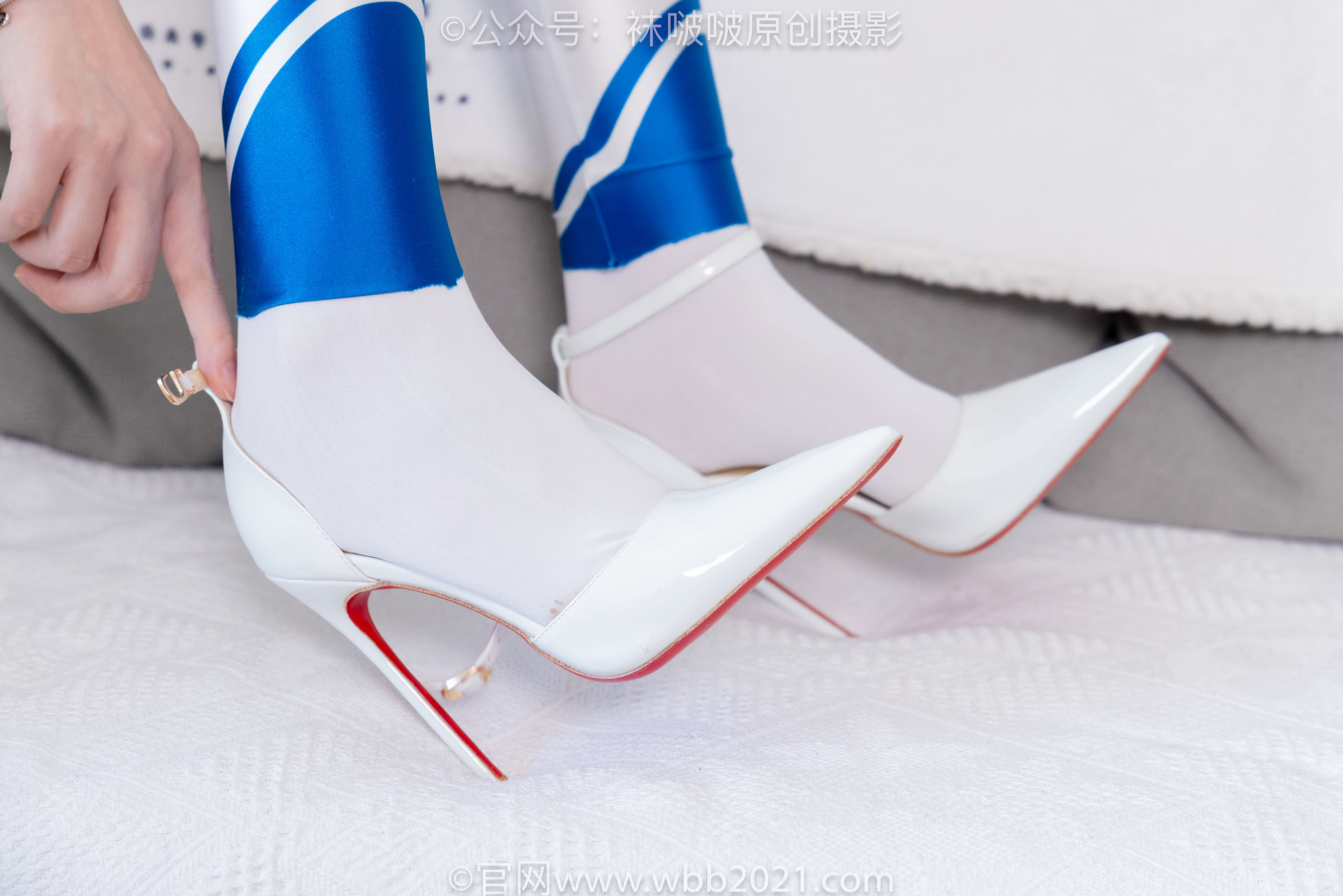 BoBoSocks袜啵啵 No.568 小甜豆 - 连体服、高跟鞋、厚白丝/(148P)