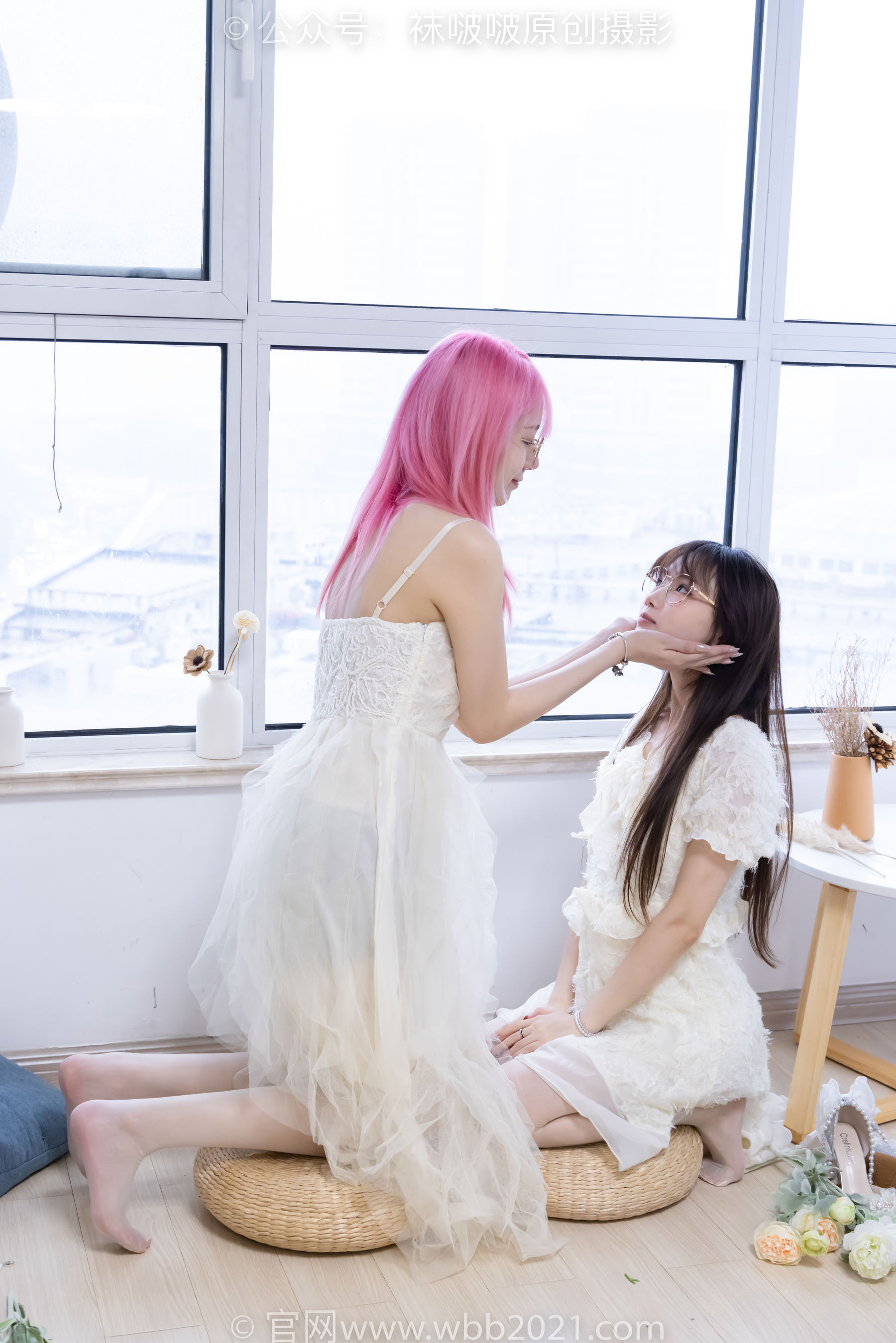 BoBoSocks袜啵啵 No.563 小甜豆&甜甜圈 - 高跟鞋、油亮白丝、裸足/(215P)