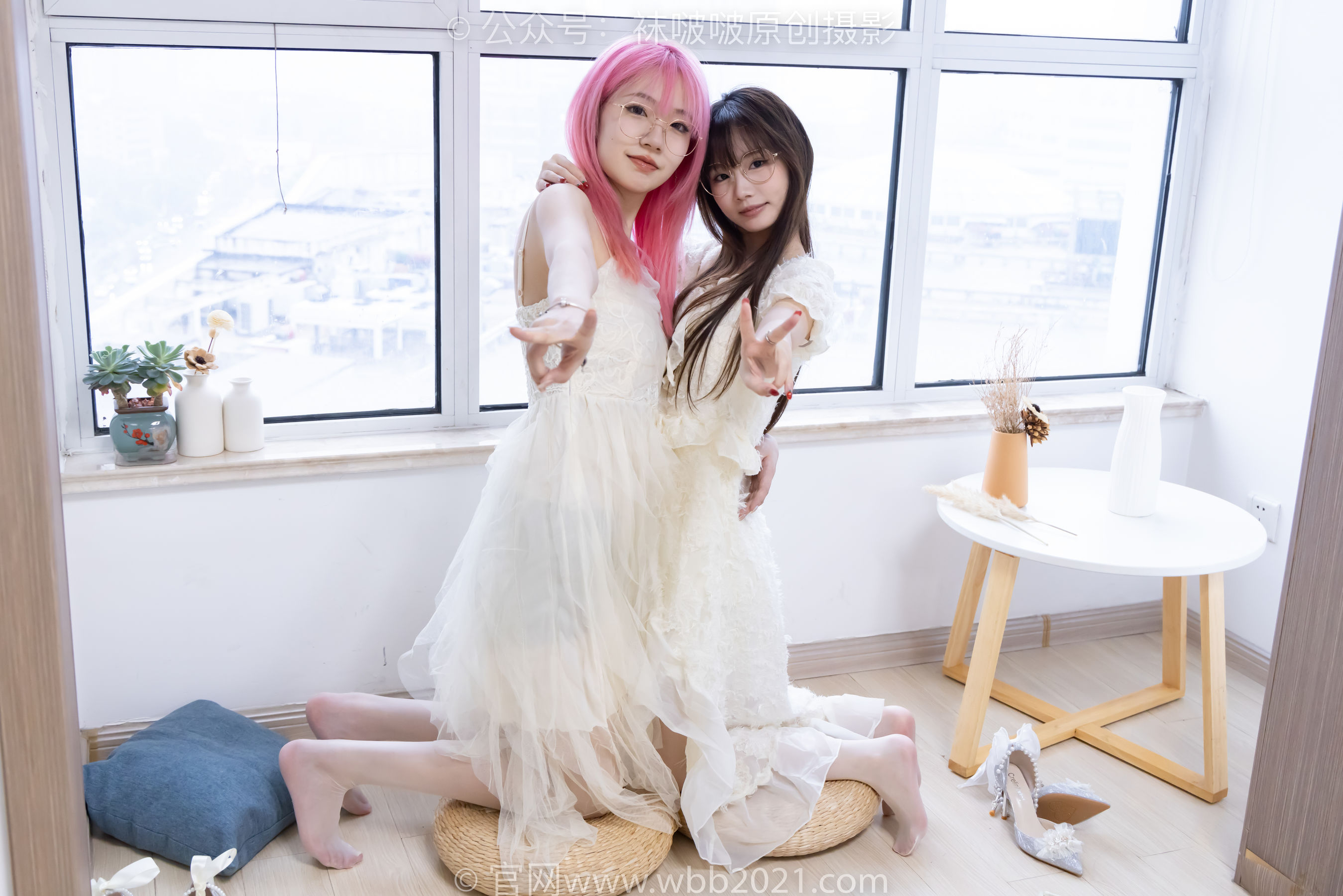 BoBoSocks袜啵啵 No.563 小甜豆&甜甜圈 - 高跟鞋、油亮白丝、裸足/(215P)