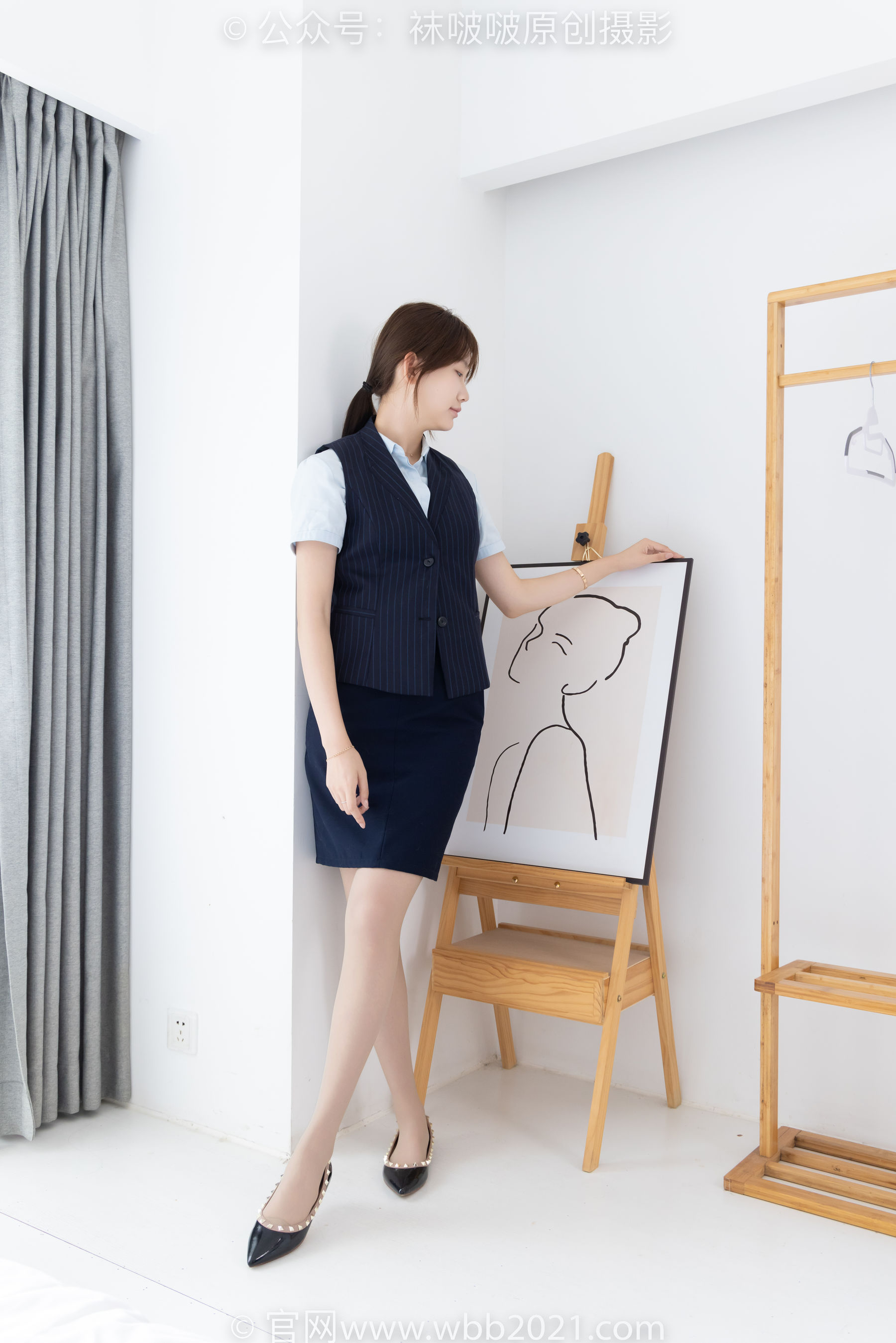 BoBoSocks袜啵啵 No.575 香菜 - 平底鞋、薄灰丝、银行制服/(176P)