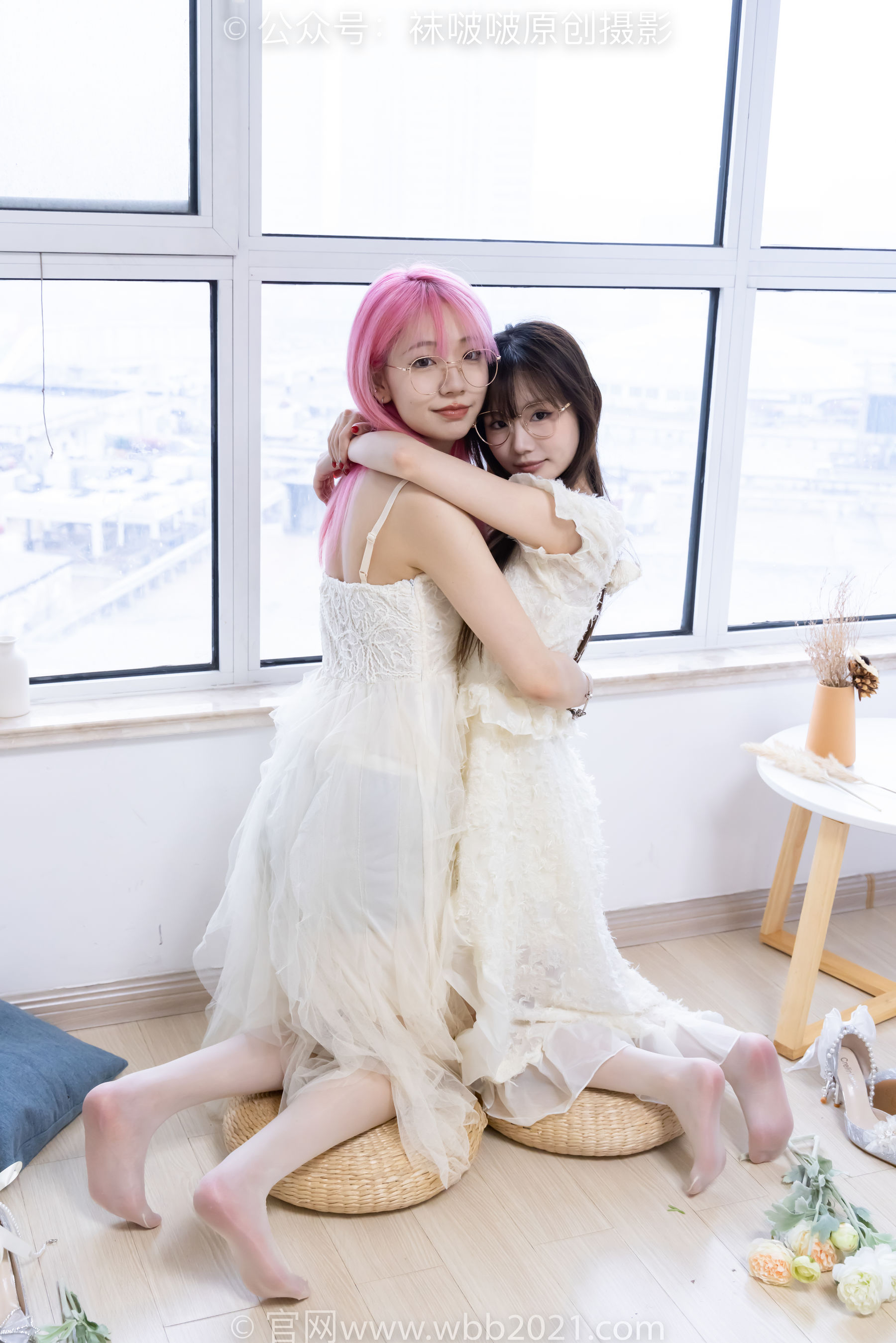 BoBoSocks袜啵啵 No.563 小甜豆&甜甜圈 - 高跟鞋、油亮白丝、裸足/(215P)