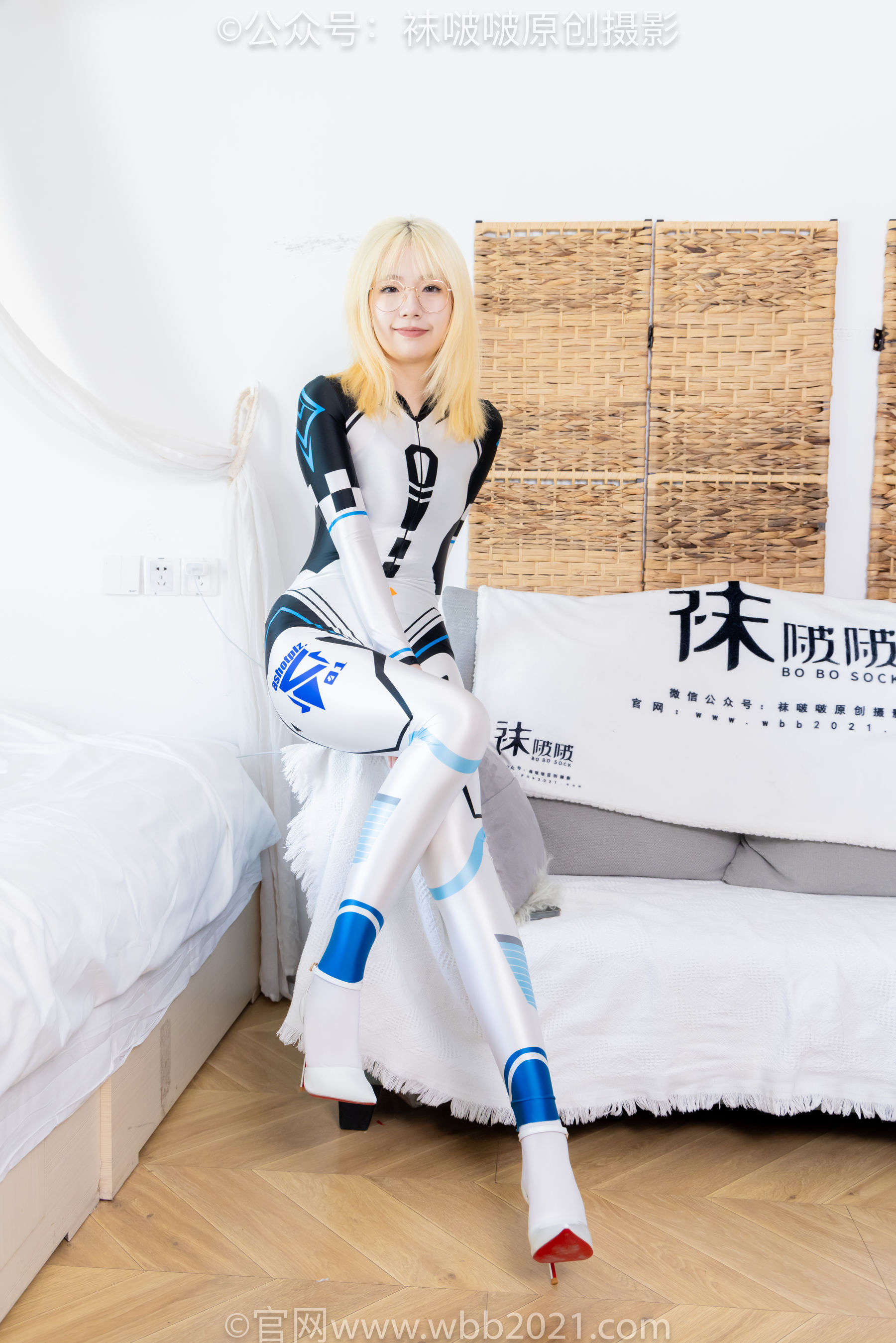 BoBoSocks袜啵啵 No.568 小甜豆 - 连体服、高跟鞋、厚白丝/(148P)