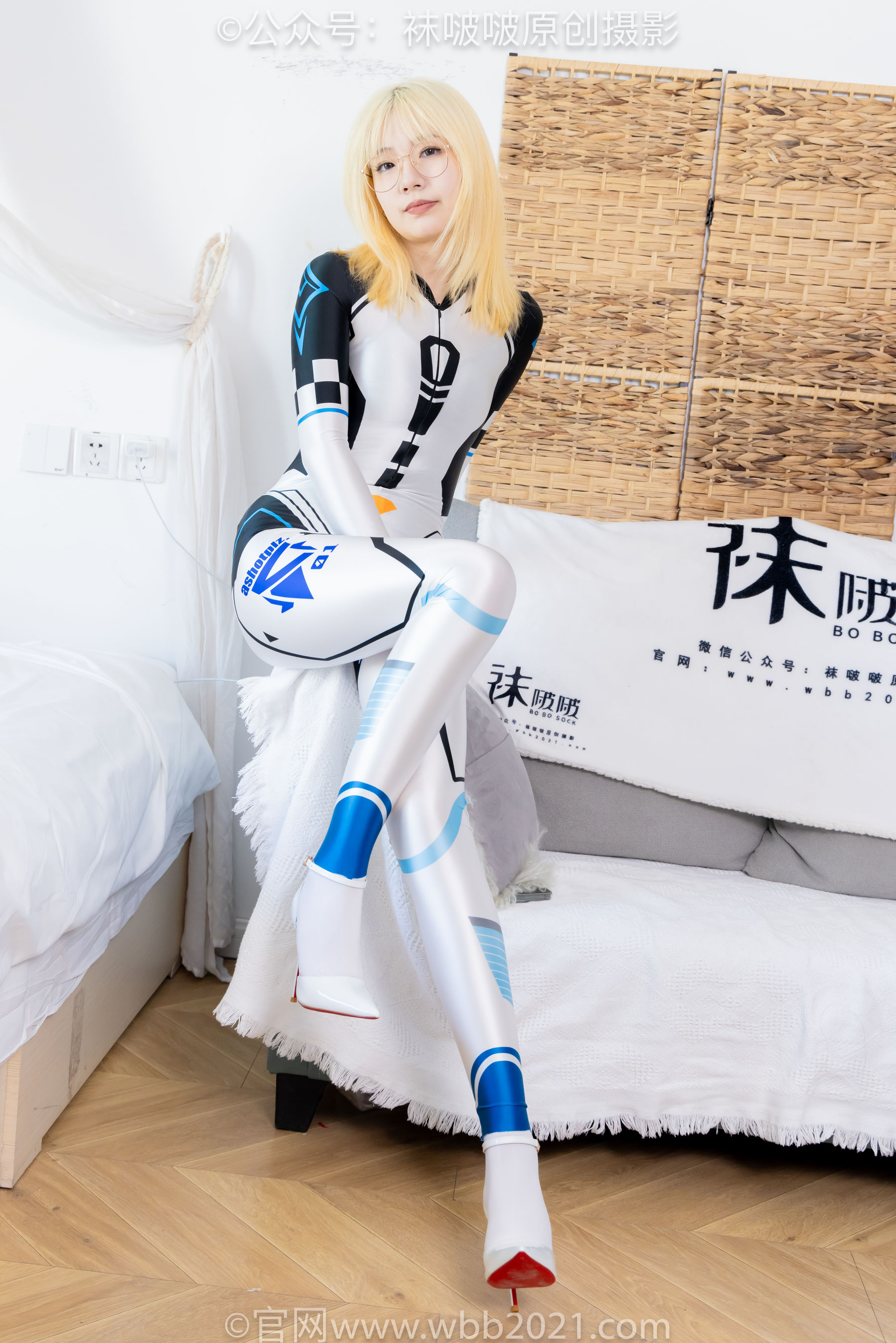 BoBoSocks袜啵啵 No.568 小甜豆 - 连体服、高跟鞋、厚白丝/(148P)