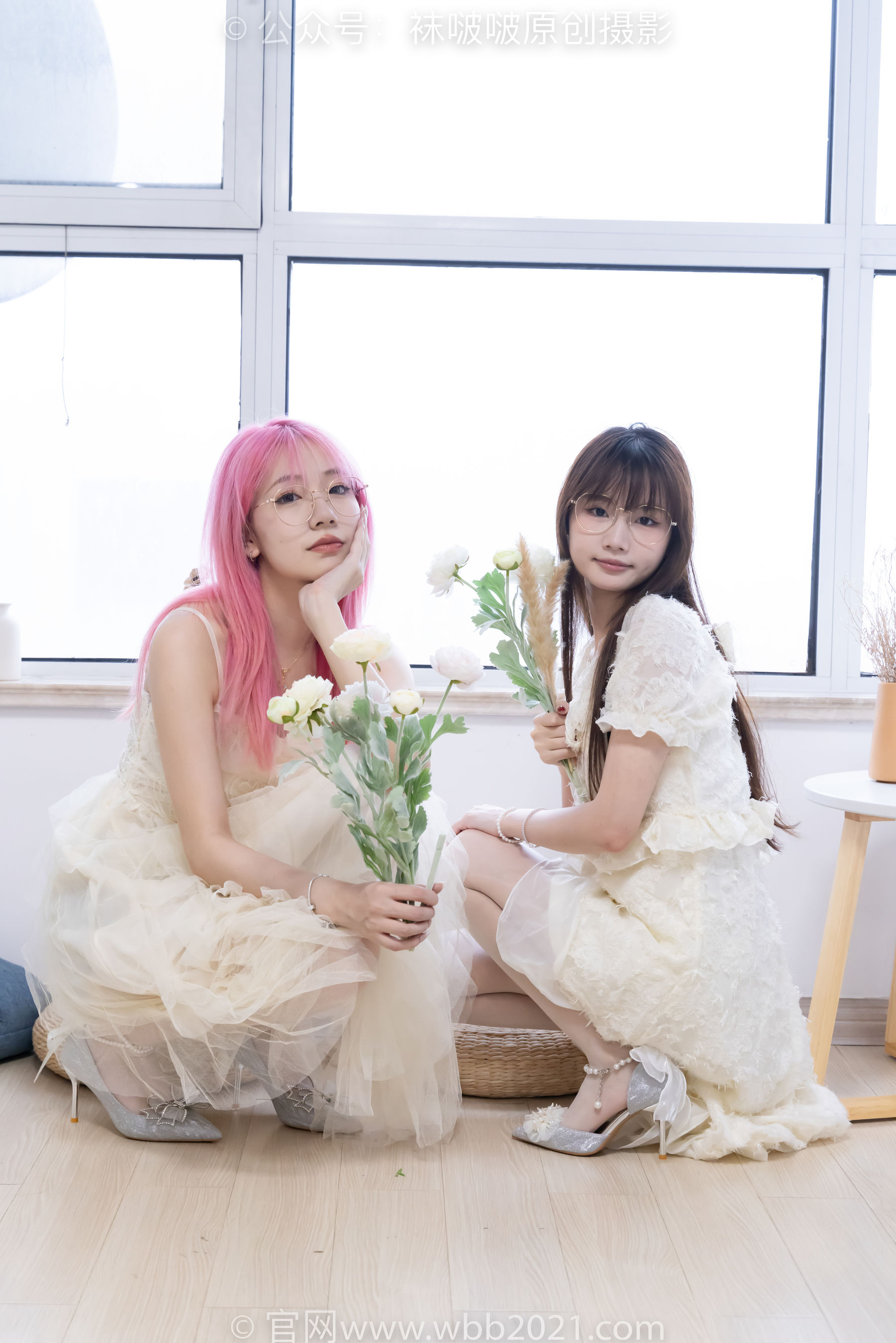 BoBoSocks袜啵啵 No.563 小甜豆&甜甜圈 - 高跟鞋、油亮白丝、裸足/(215P)