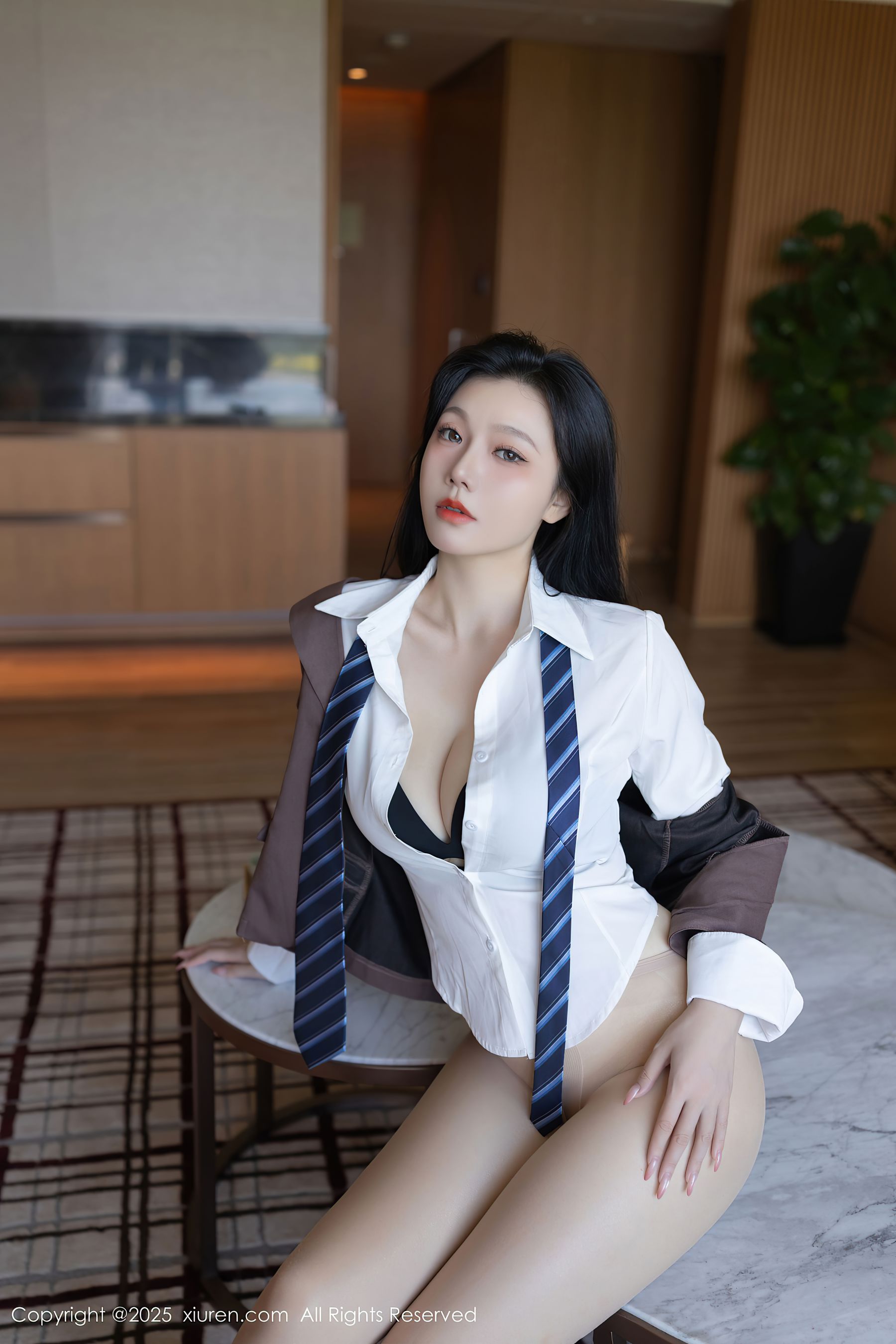 [秀人XiuRen] 2025.07.22 No.10571 安然anran/(80P)