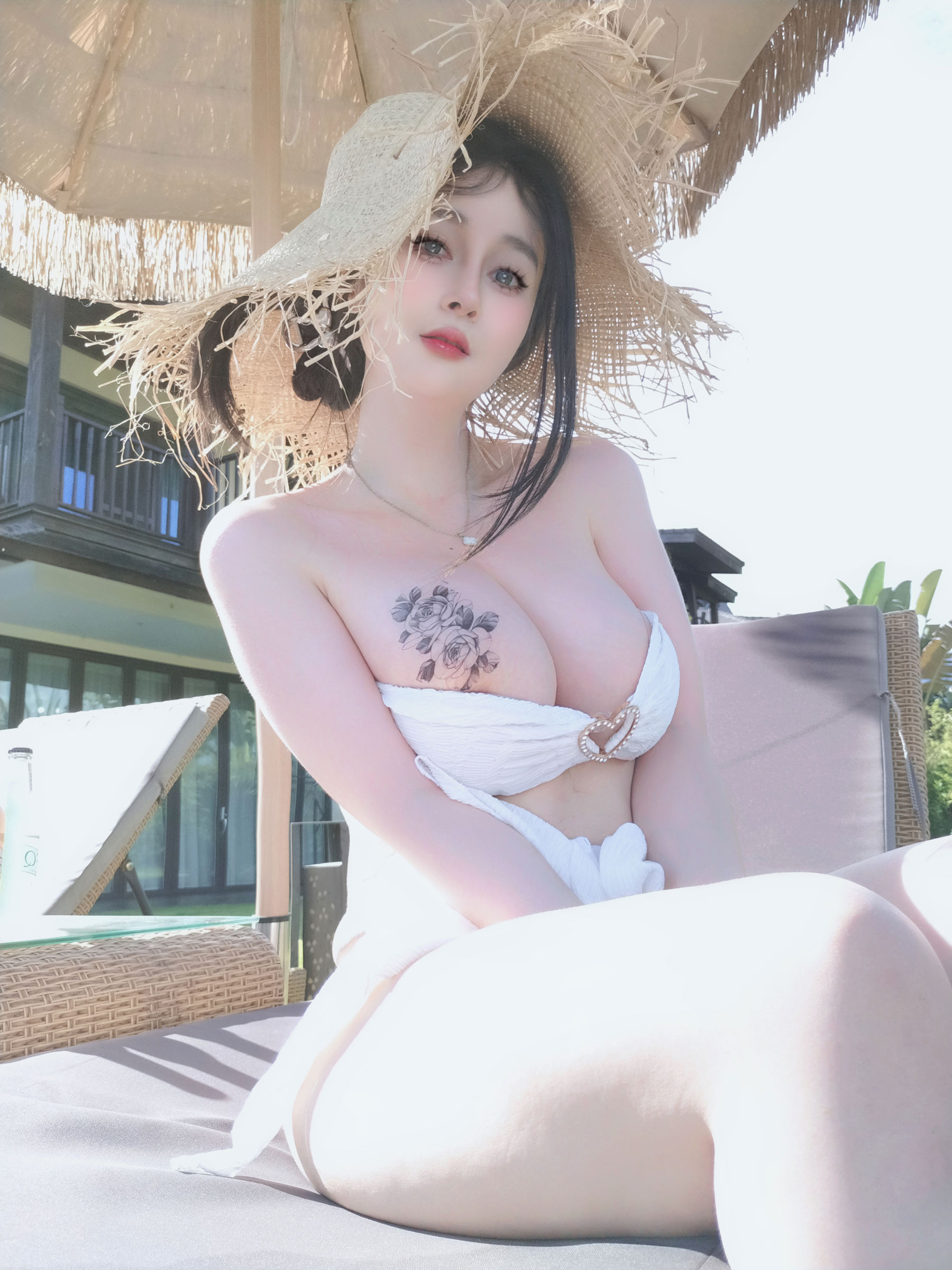 Coser小姐姐 白银 [fantia] 2025.1.21 ガールフレンドの水着/(58P)