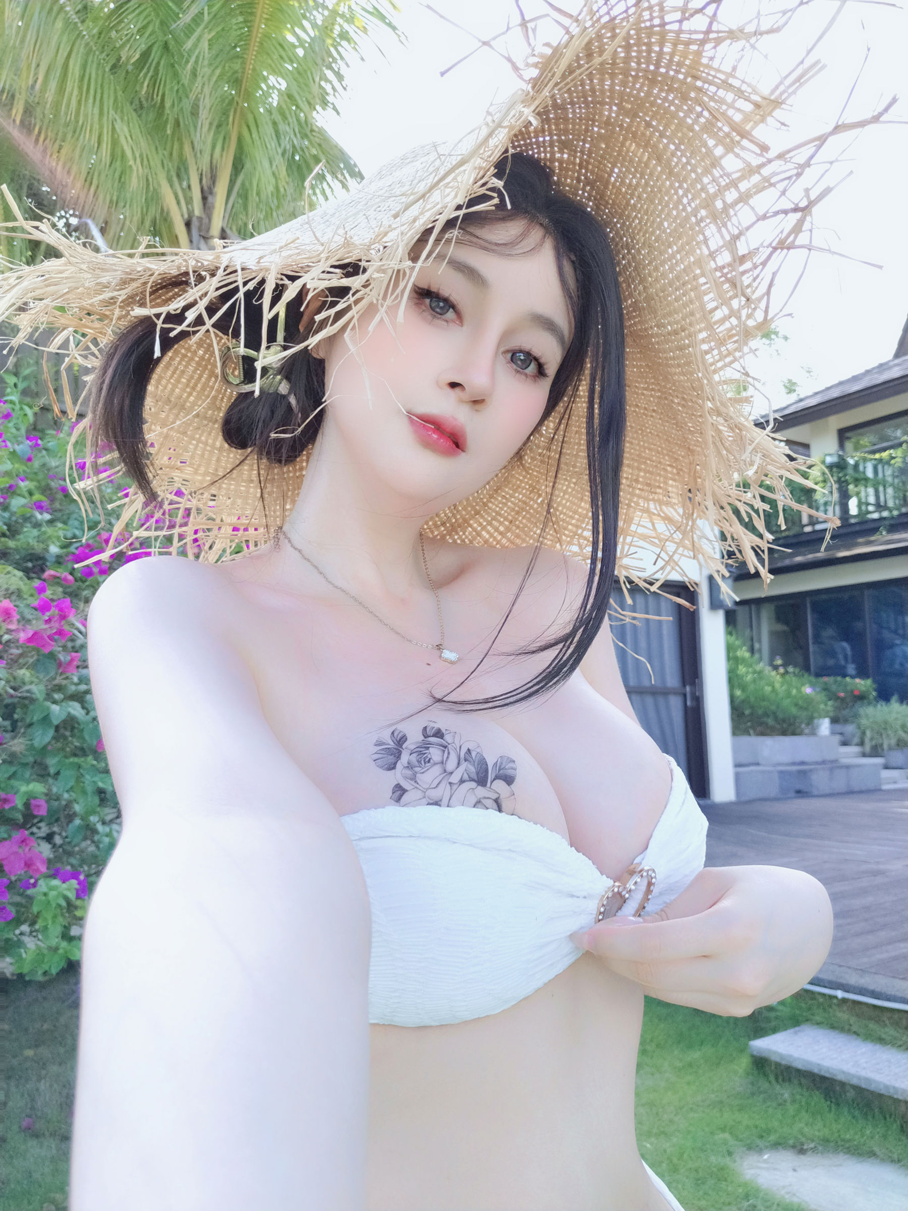 Coser小姐姐 白银 [fantia] 2025.1.21 ガールフレンドの水着/(58P)