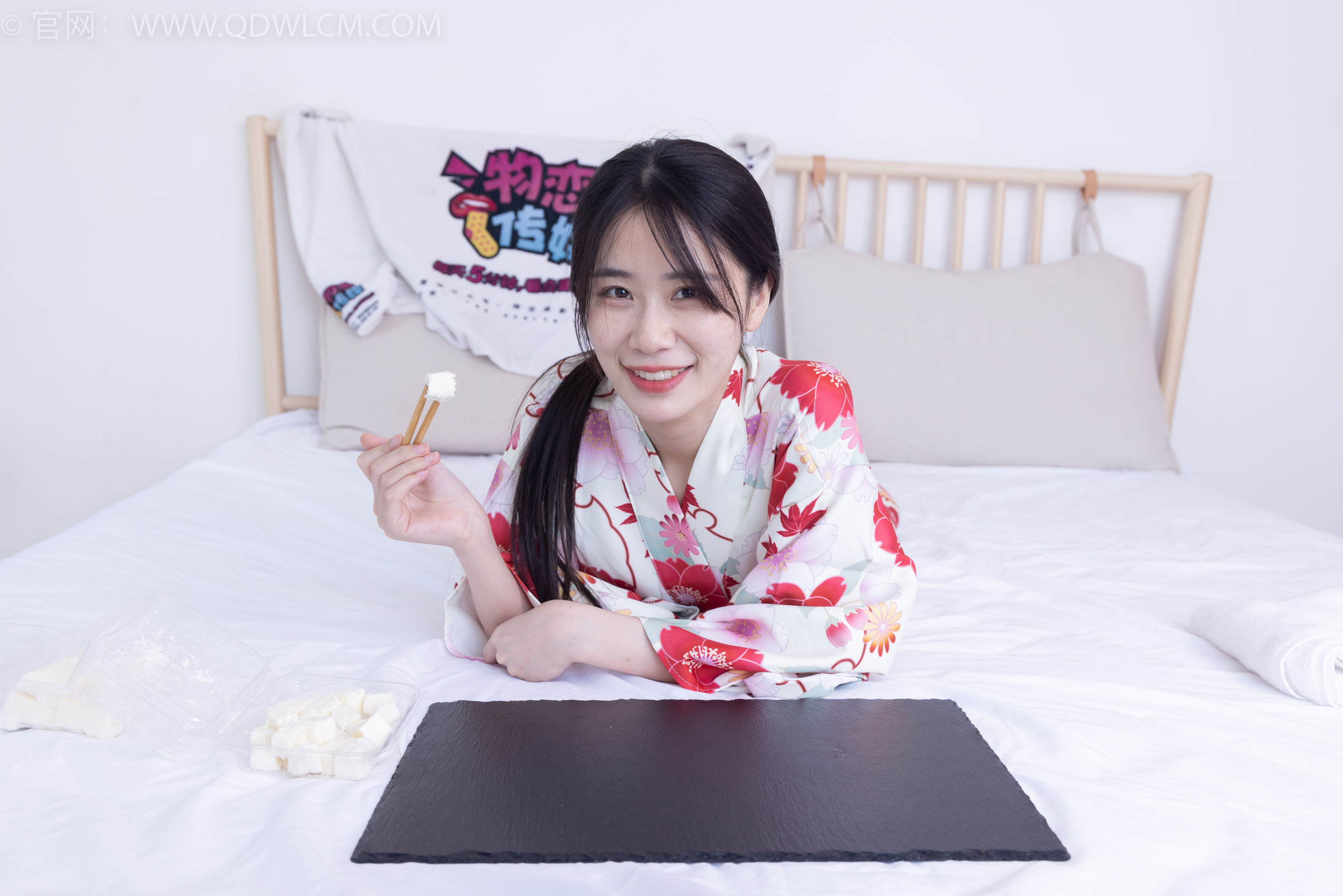 物恋传媒 No.2385 菜菜 - 木屐、短白丝、裸足、和服浴衣、裸足/(240P)