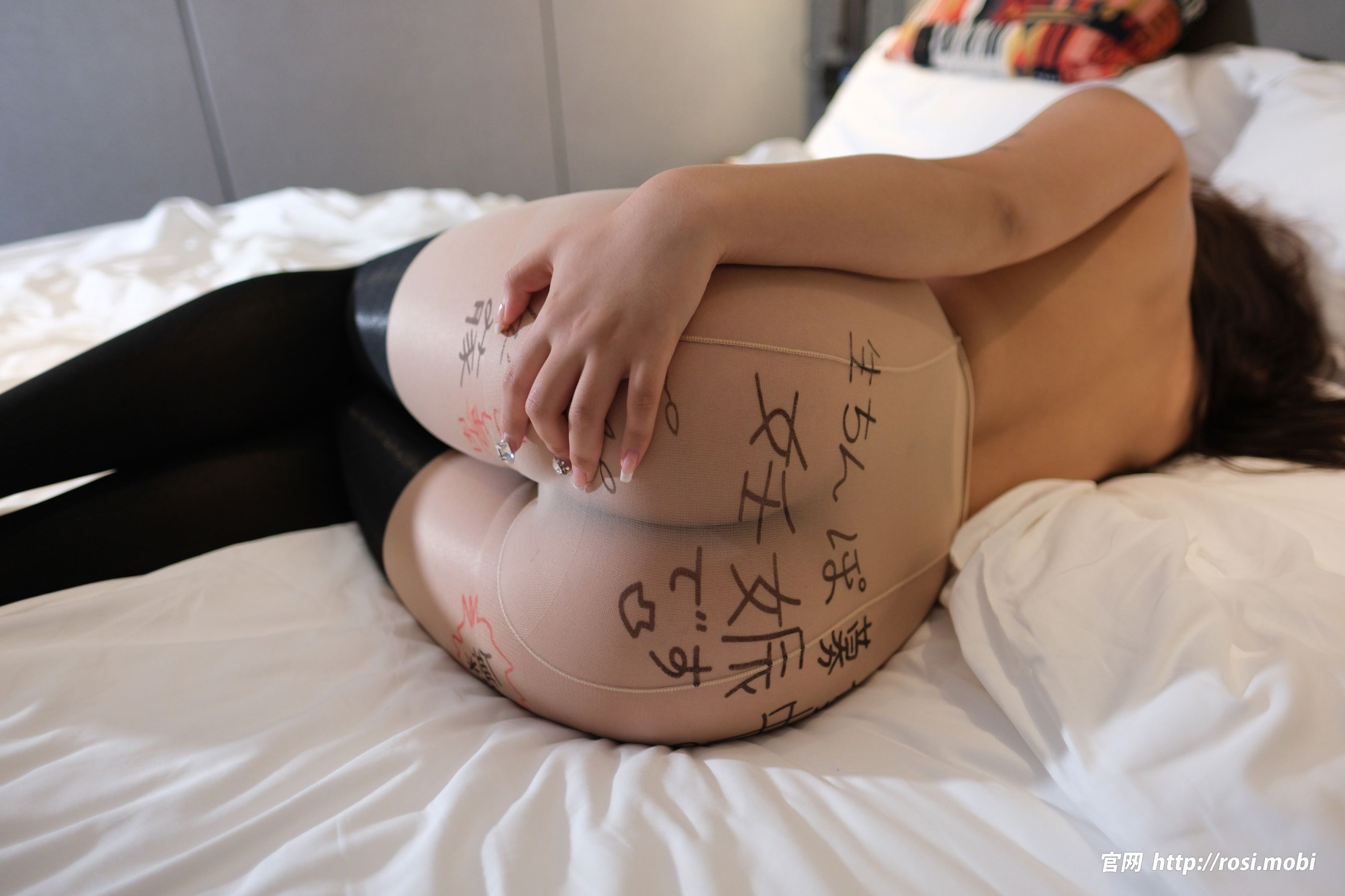 [ROSI写真] 2025.07.30 NO.4986/(54P)