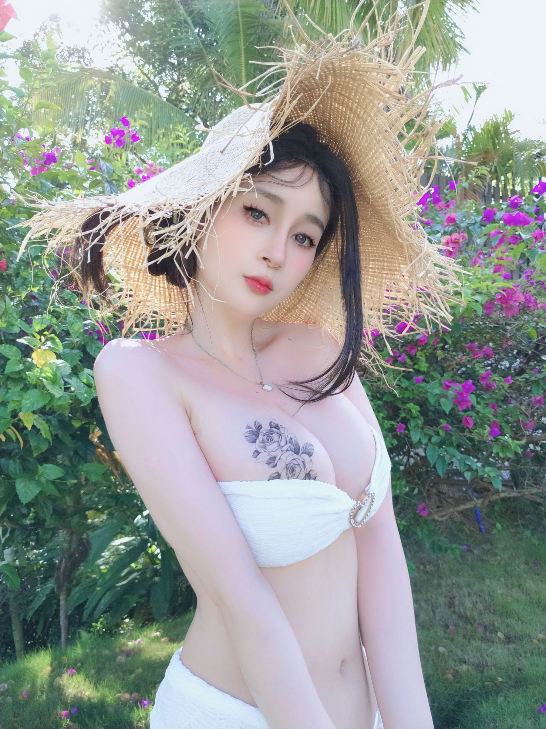 Coser小姐姐 白银 [fantia] 2025.1.21 ガールフレンドの水着/(58P)