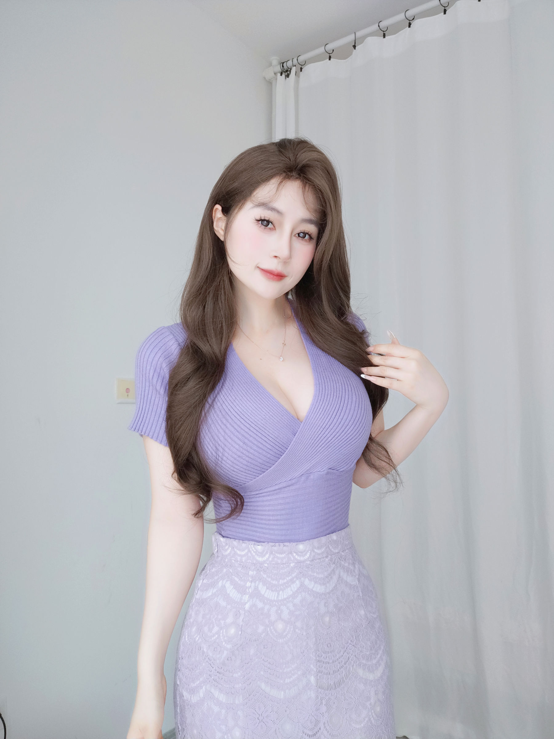 Coser小姐姐 白银 [fantia] 2024.10.26 紫色の奥さん/(20P)