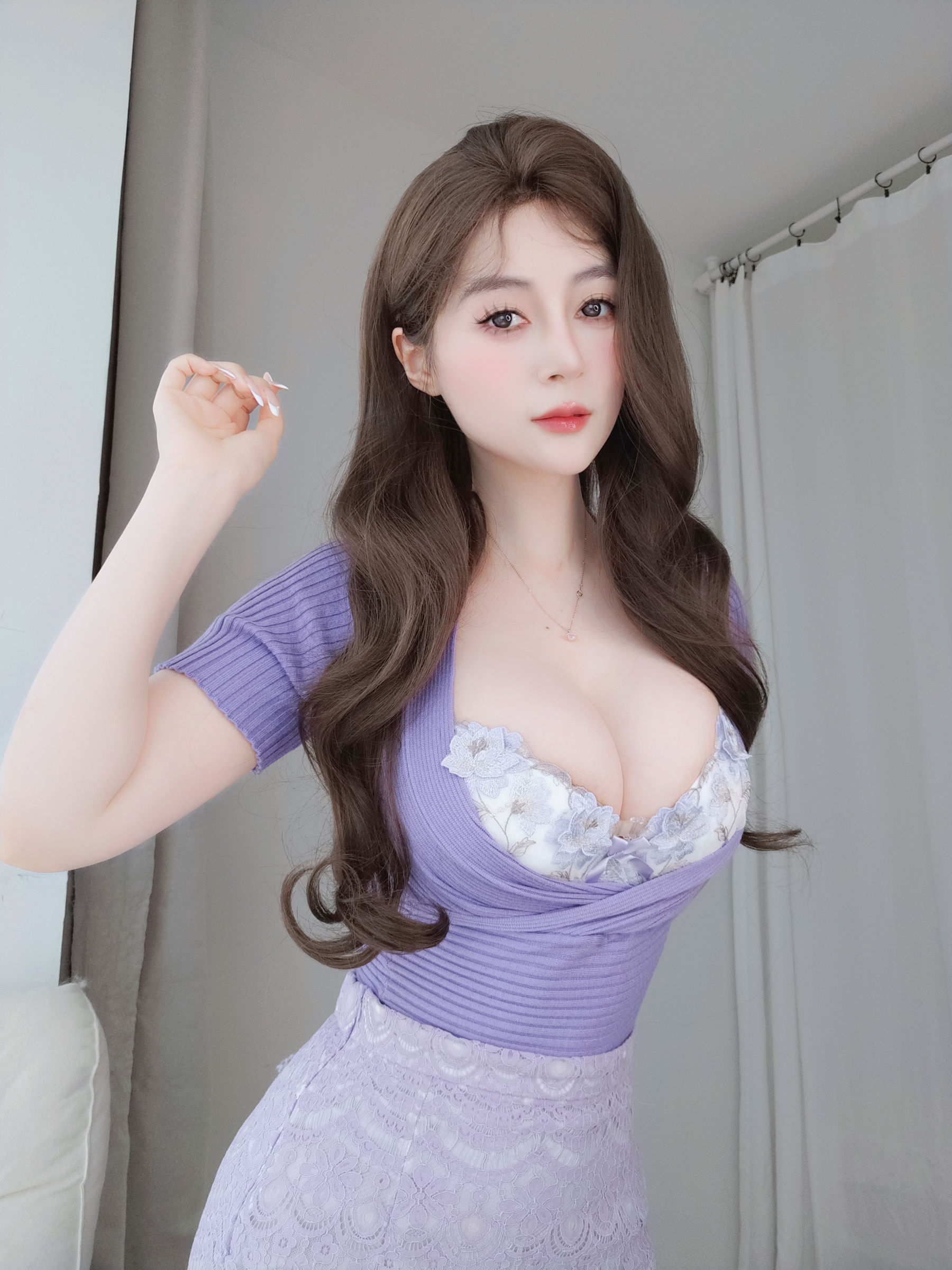 Coser小姐姐 白银 [fantia] 2024.10.26 紫色の奥さん/(20P)