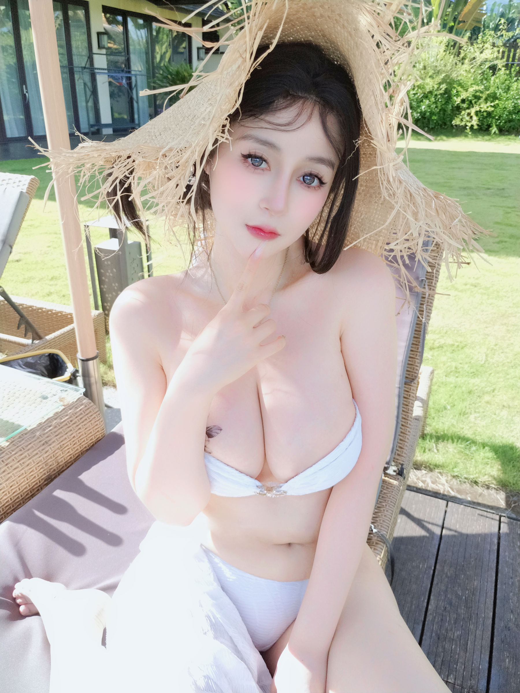 Coser小姐姐 白银 [fantia] 2025.1.21 ガールフレンドの水着/(58P)