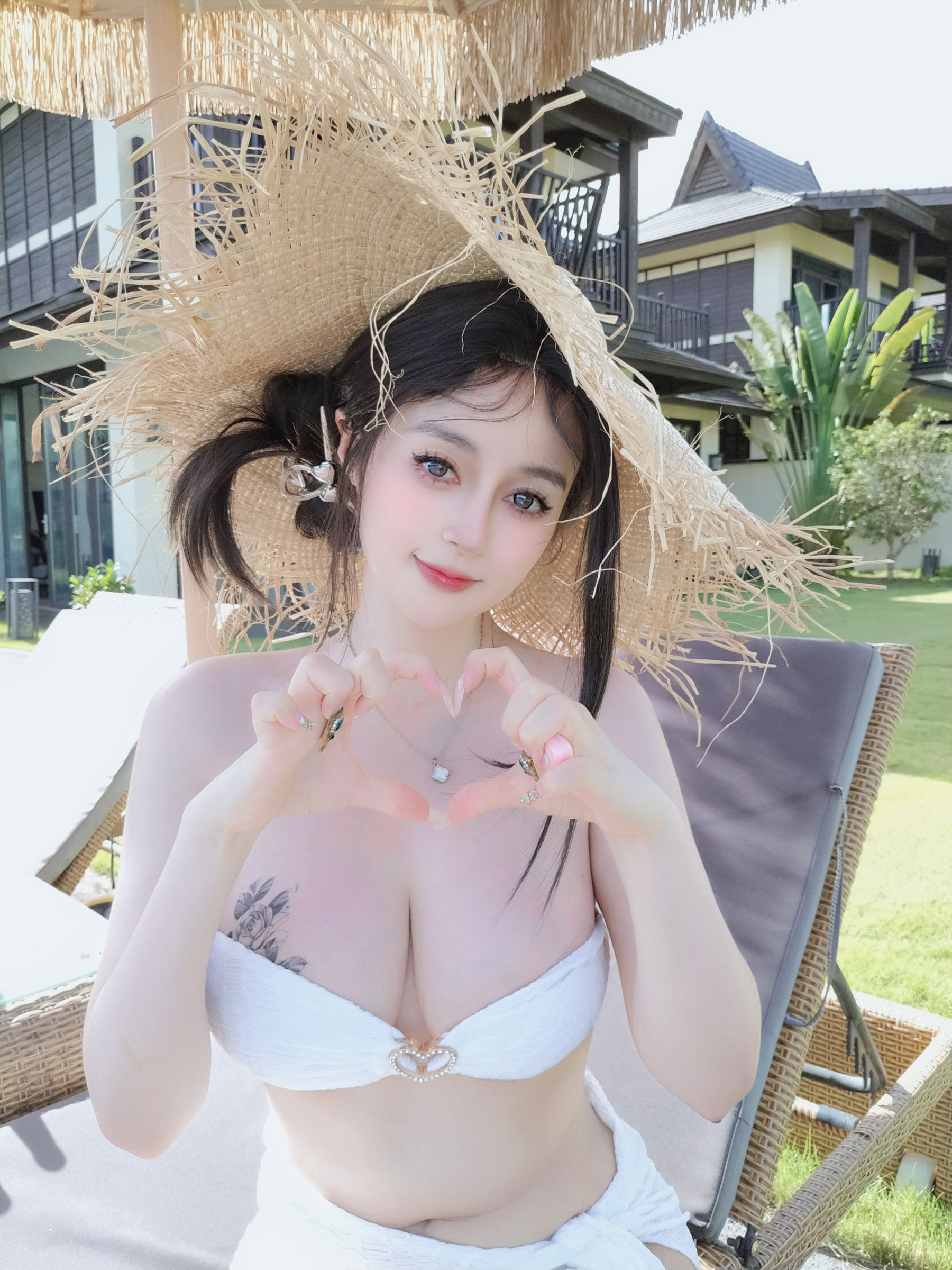 Coser小姐姐 白银 [fantia] 2025.1.21 ガールフレンドの水着/(58P)