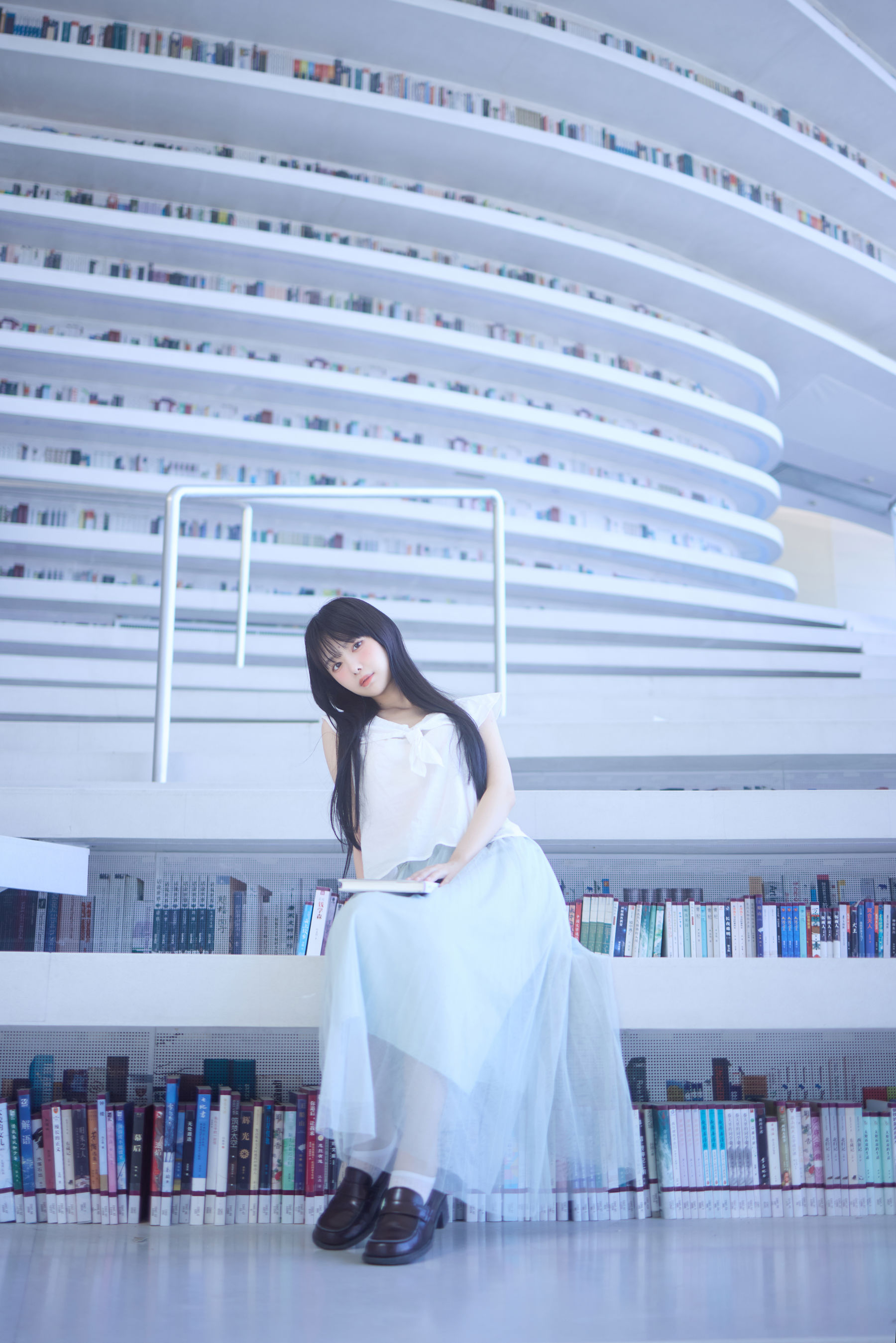 Shika小鹿鹿 - 图书馆/(16P)