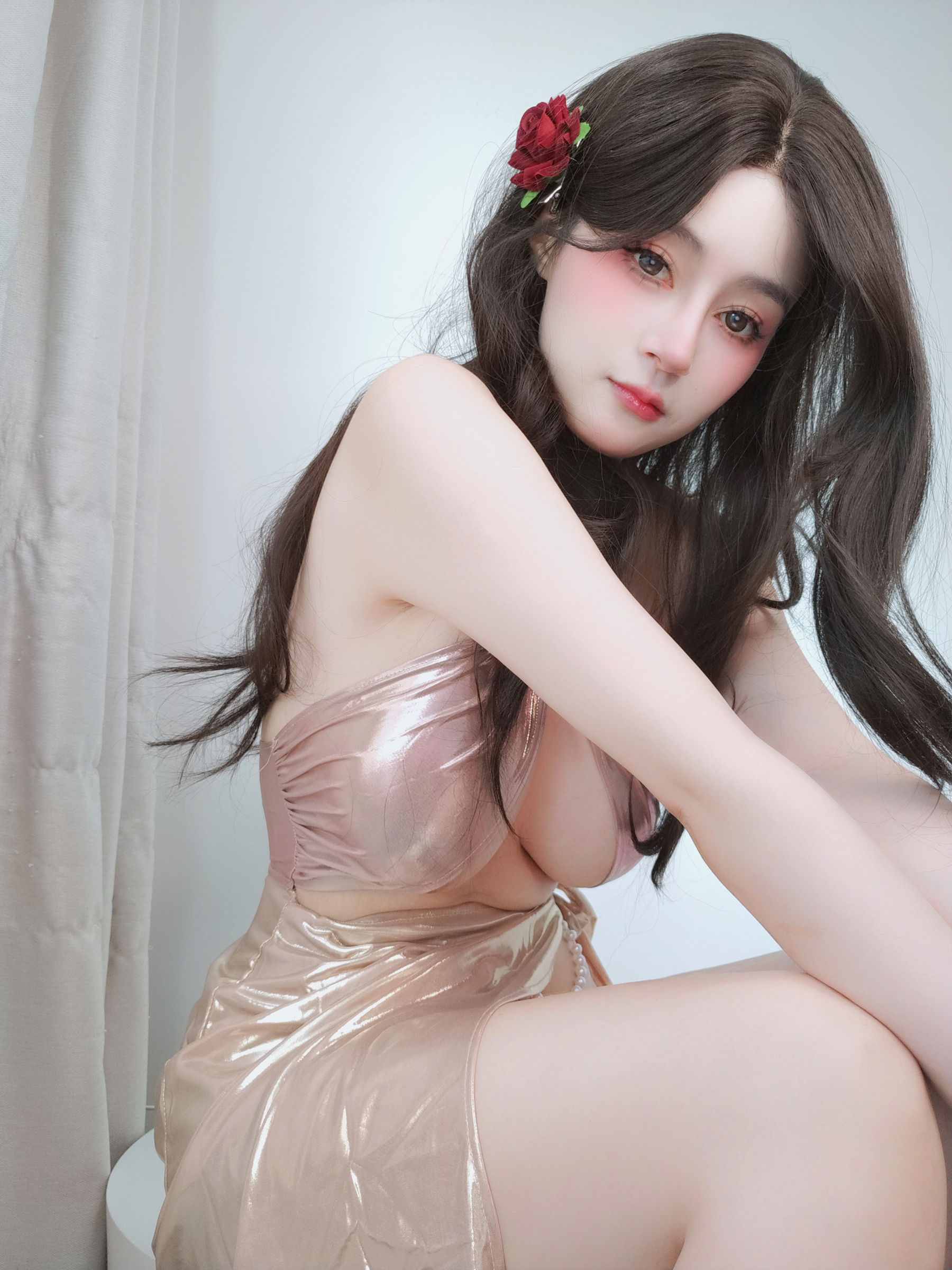 Coser小姐姐 白银 [fantia] 2025.2.22 金色のワンピース/(80P)