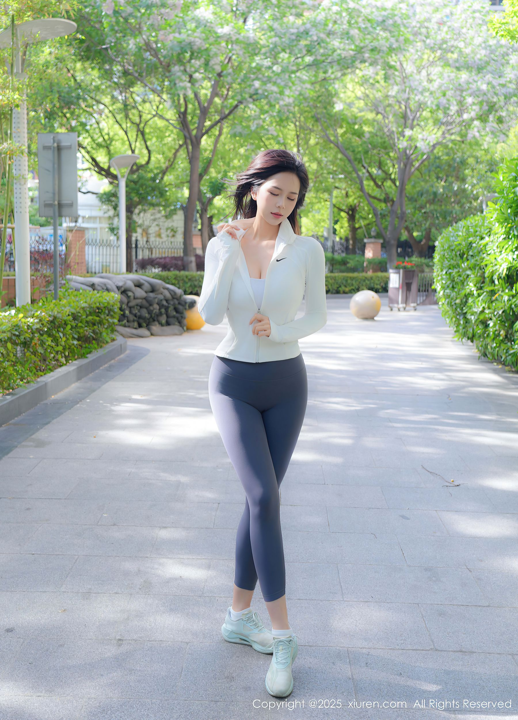 [秀人XiuRen] 2025.07.29 No.10595 玫瑰我爱你/(81P)