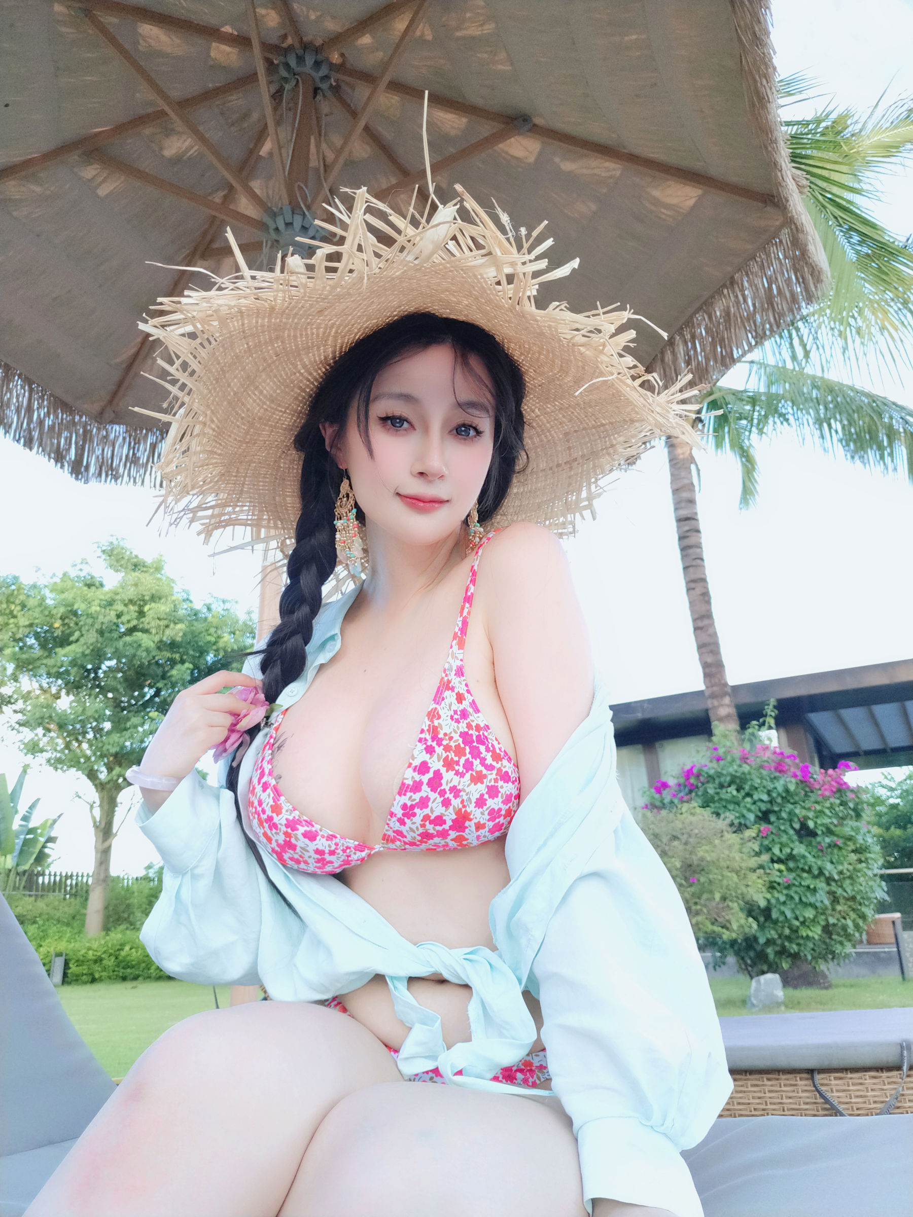 Coser小姐姐 白银 [fantia] 2025.2.6 ガールフレンドの比基尼/(36P)