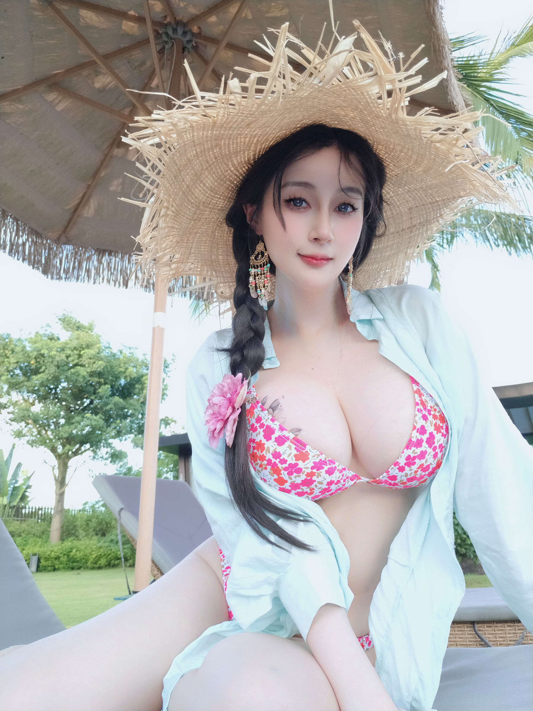 Coser小姐姐 白银 [fantia] 2025.2.6 ガールフレンドの比基尼/(36P)