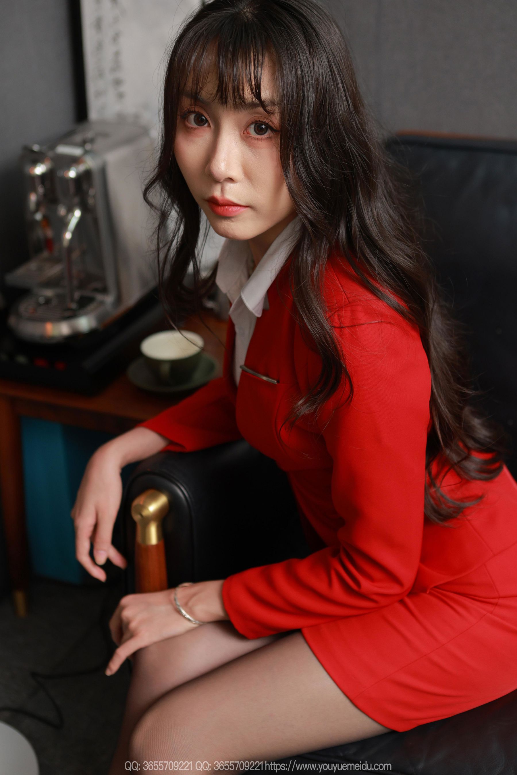 IESS异思趣向 - 模特： 团团 《红色OL套装（上）》/(109P)