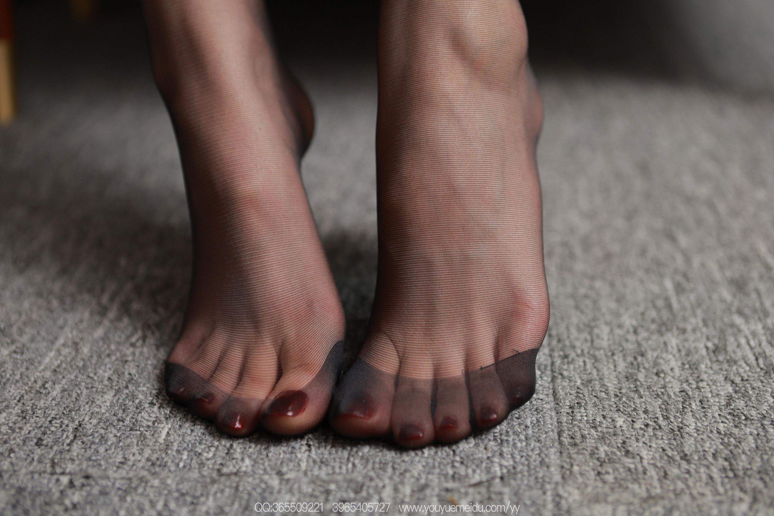 IESS异思趣向 - 模特： 团团 《红色OL套装（下）》/(87P)