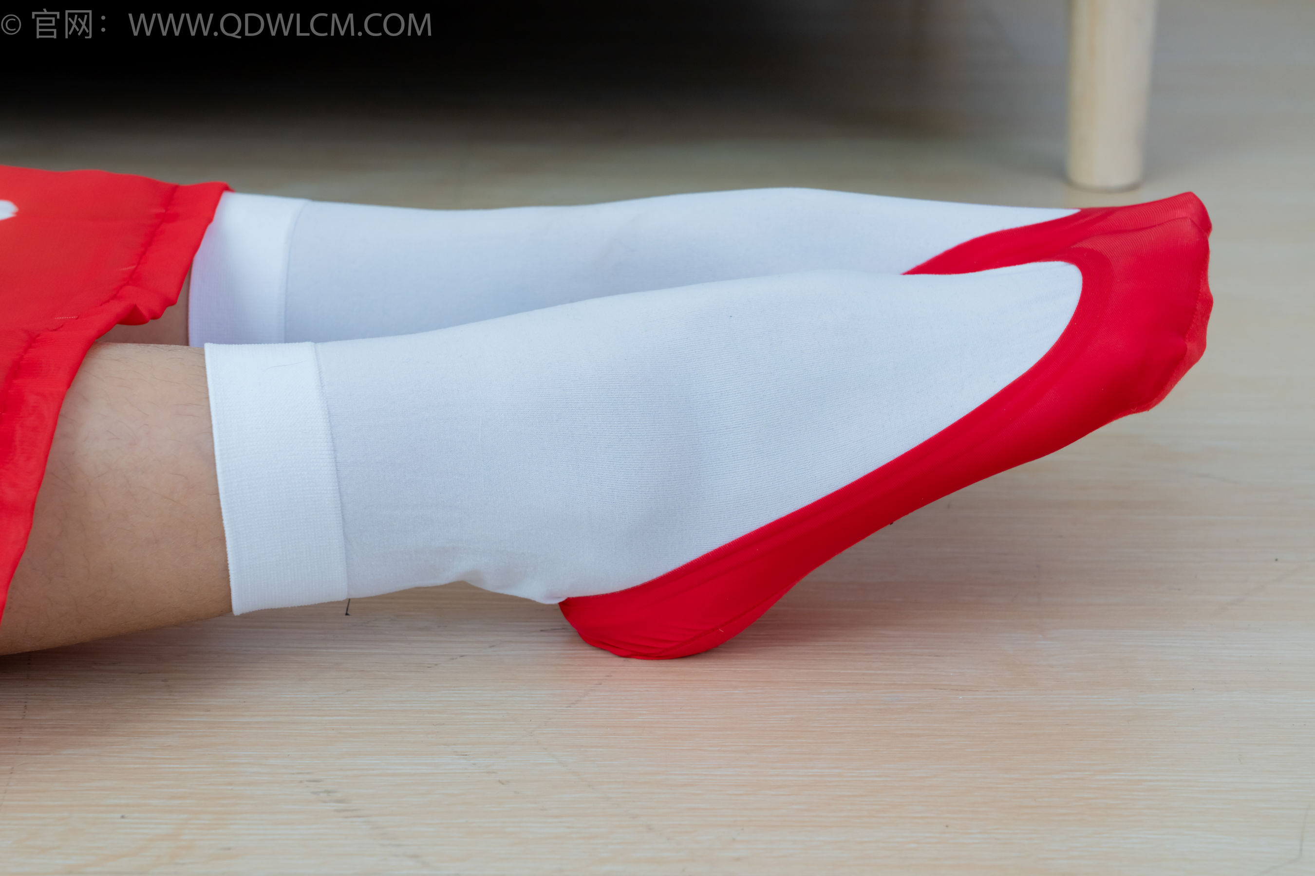 物恋传媒 No.2386 岚岚 - 布鞋、短白丝、红色船袜、汉服/(179P)