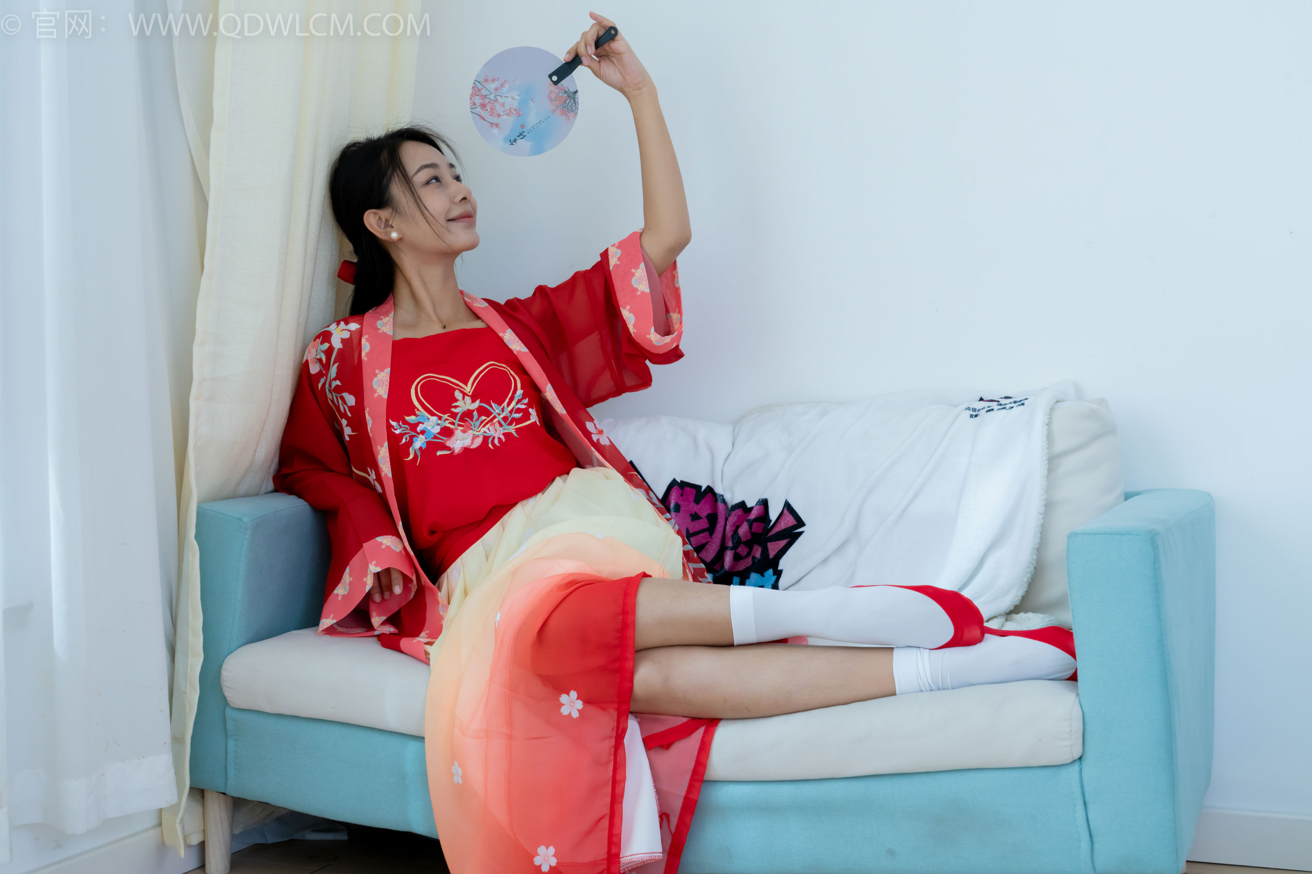 物恋传媒 No.2386 岚岚 - 布鞋、短白丝、红色船袜、汉服/(179P)