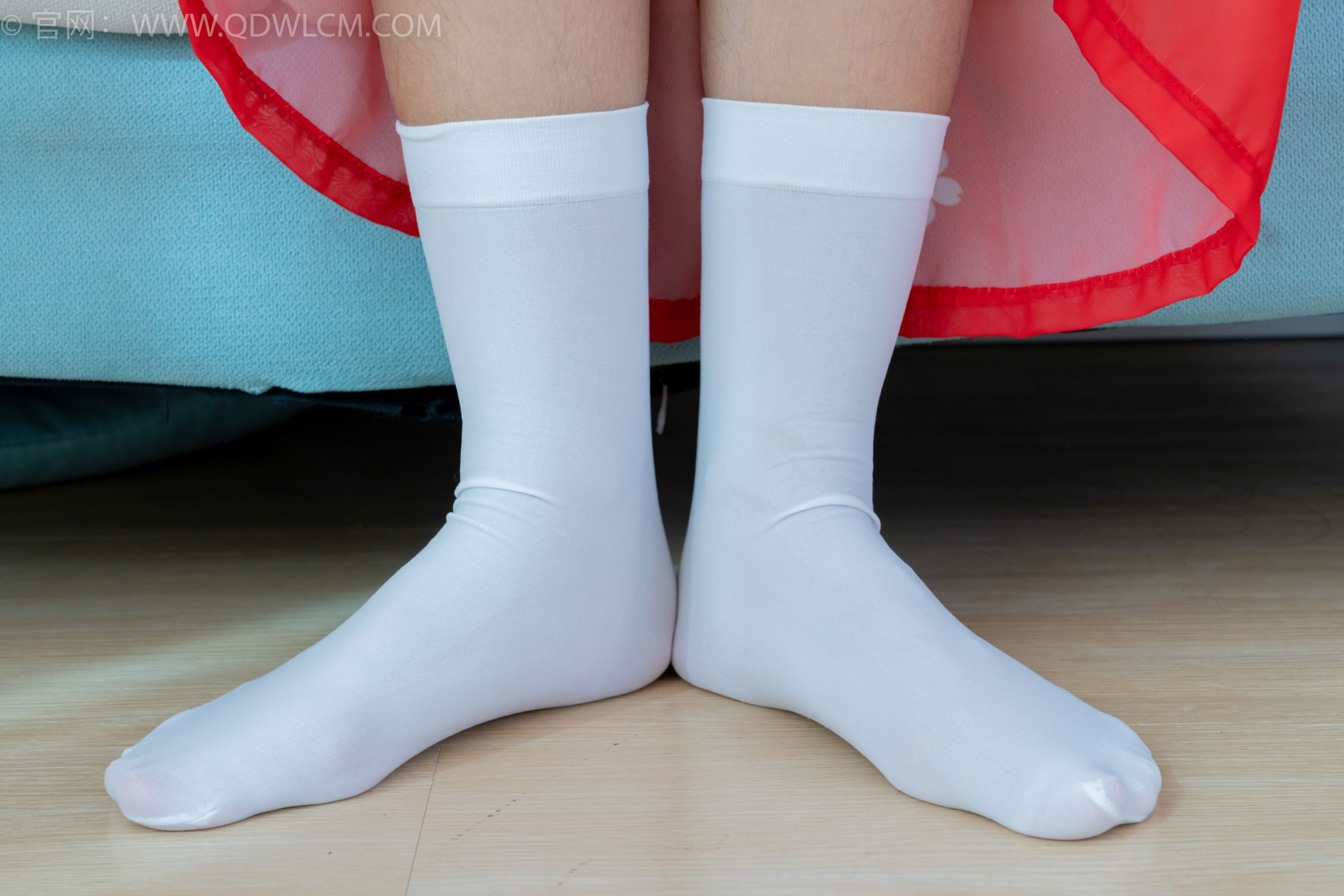 物恋传媒 No.2386 岚岚 - 布鞋、短白丝、红色船袜、汉服/(179P)