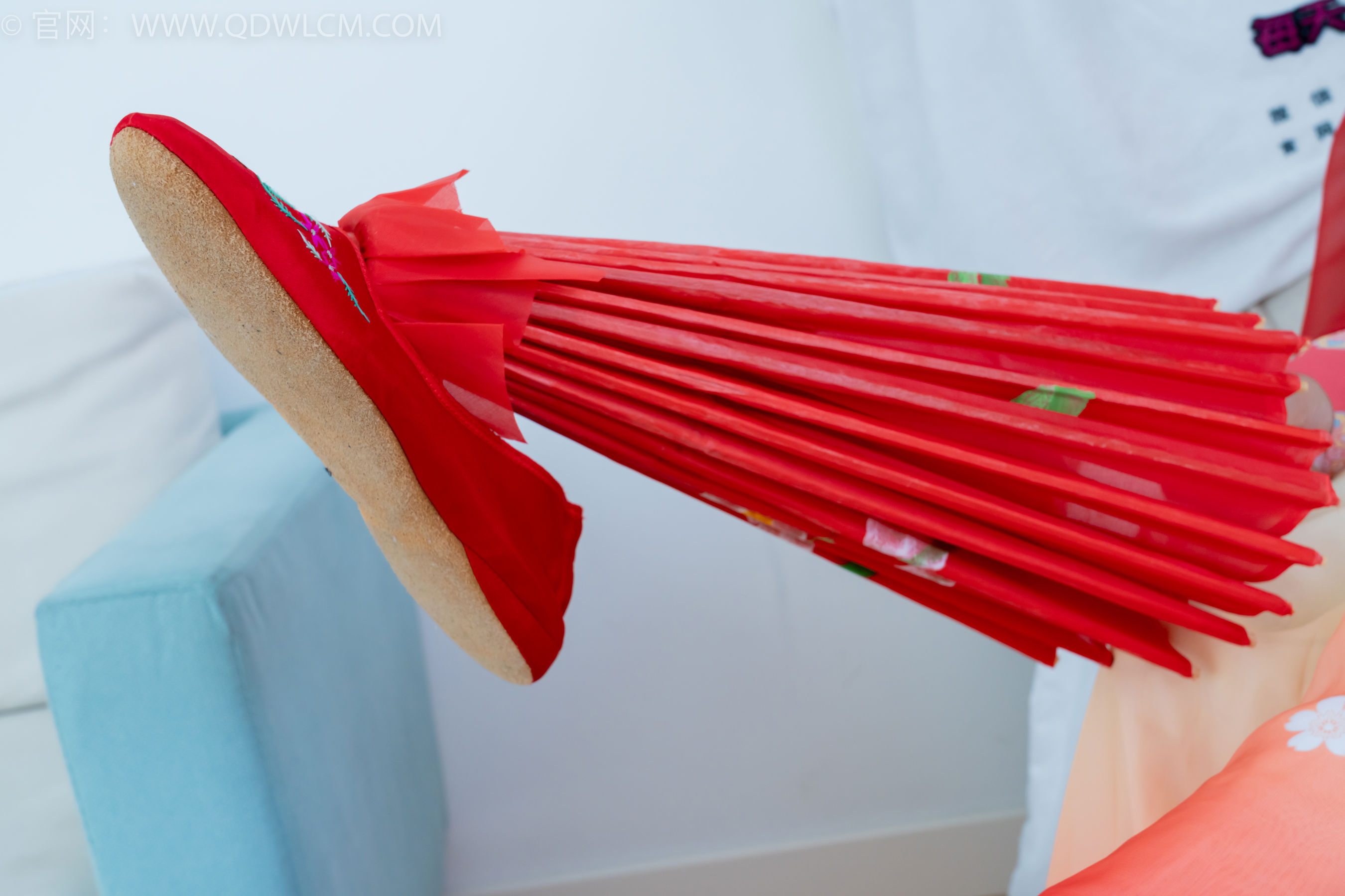 物恋传媒 No.2386 岚岚 - 布鞋、短白丝、红色船袜、汉服/(179P)