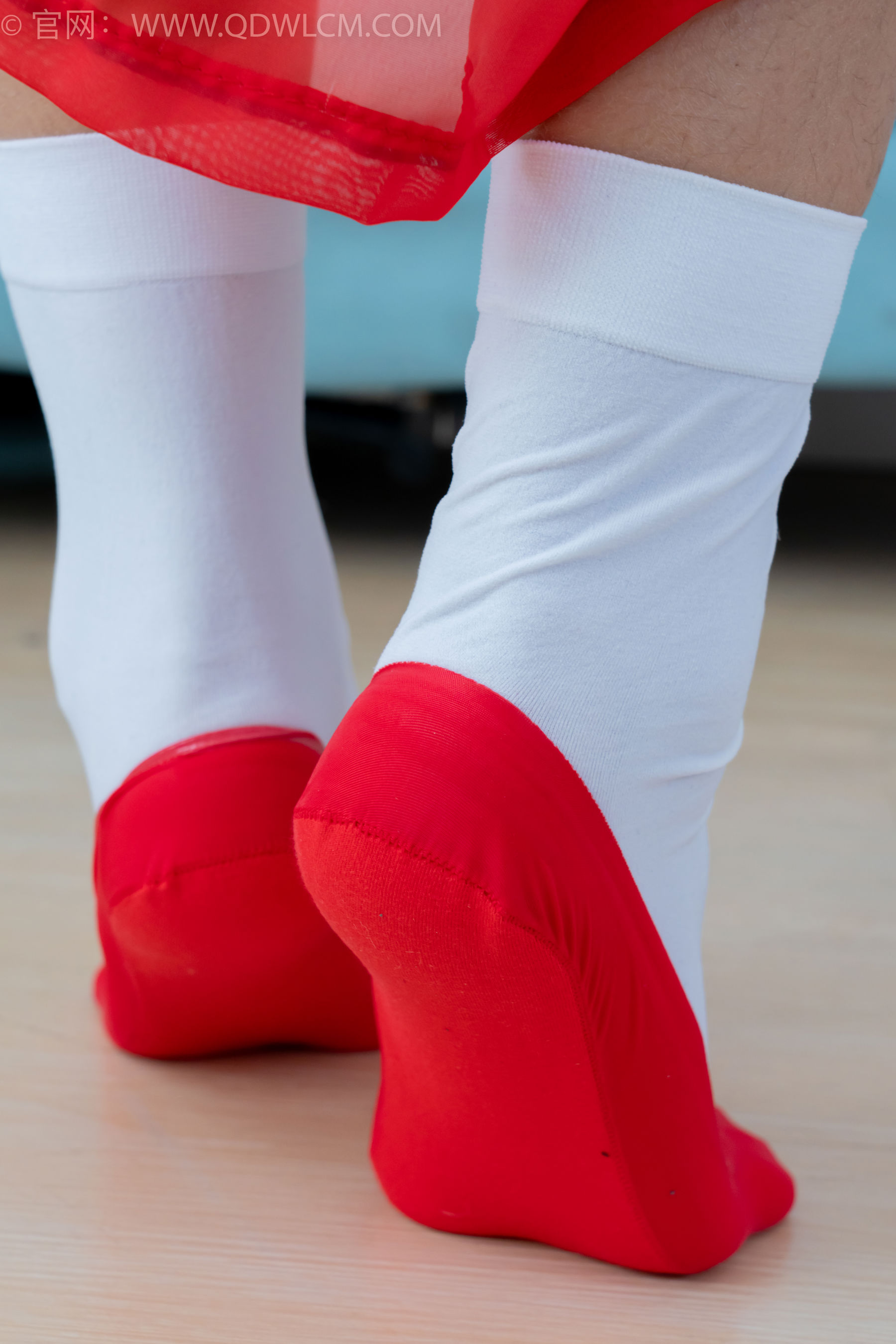 物恋传媒 No.2386 岚岚 - 布鞋、短白丝、红色船袜、汉服/(179P)