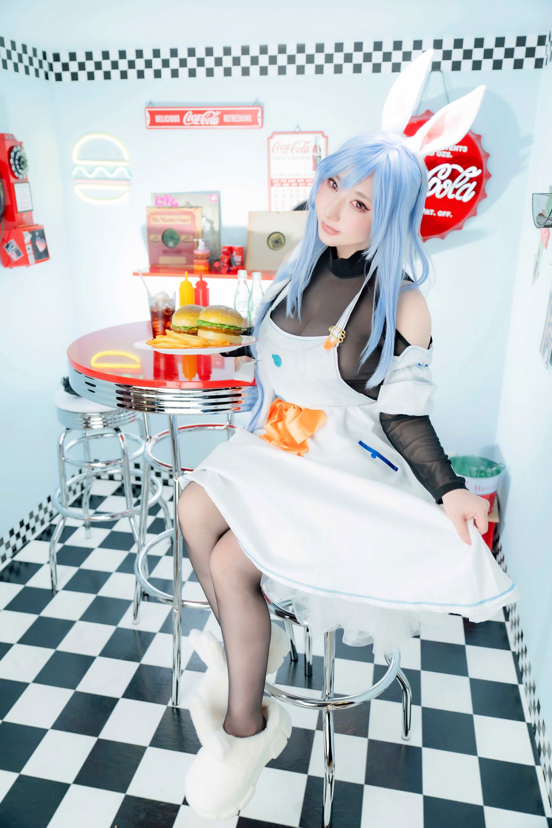 [Cosplay] [Shooting Star's (SAKU サク)] - Mama Bunny/(223P)