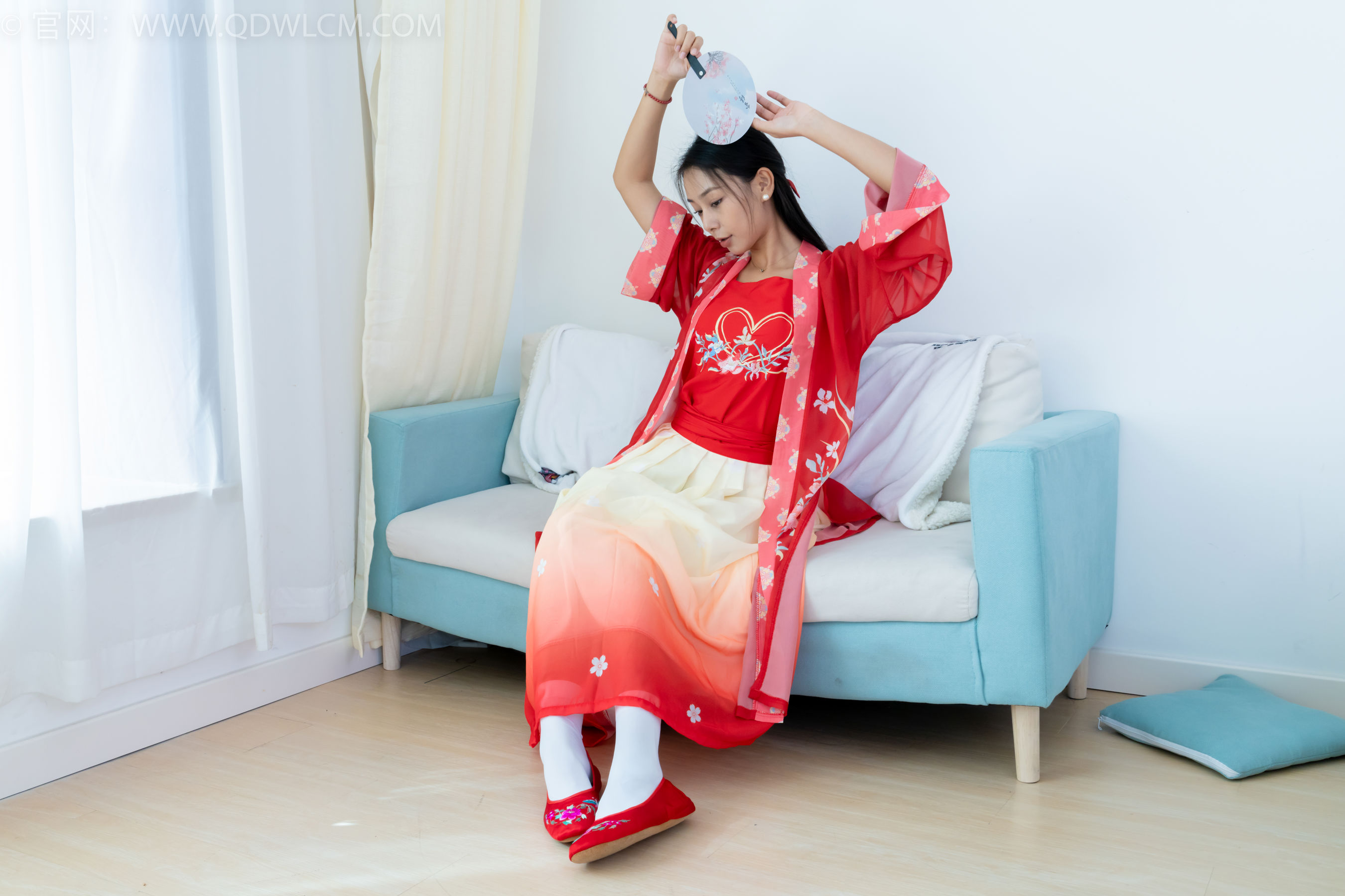 物恋传媒 No.2386 岚岚 - 布鞋、短白丝、红色船袜、汉服/(179P)