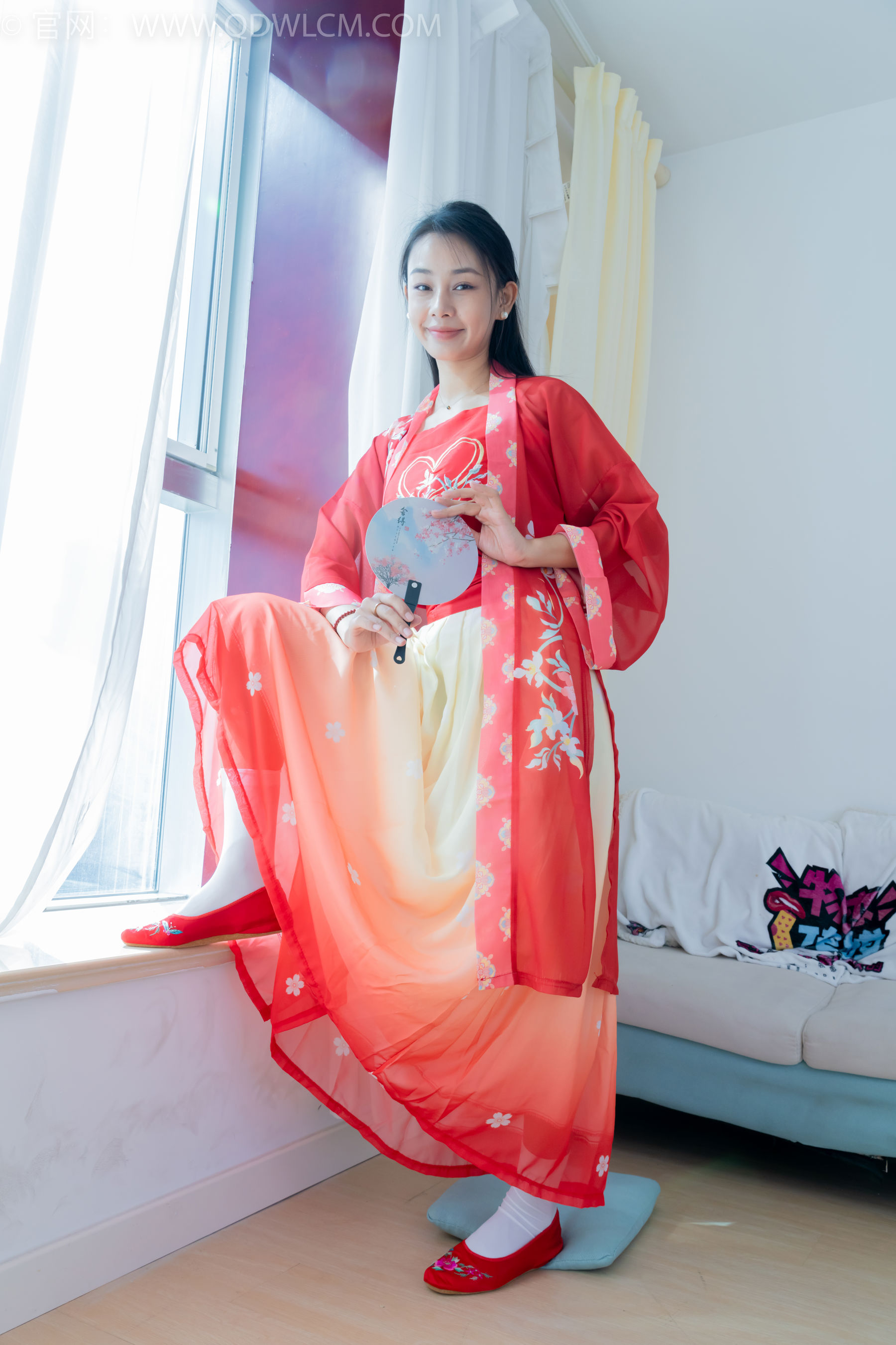 物恋传媒 No.2386 岚岚 - 布鞋、短白丝、红色船袜、汉服/(179P)