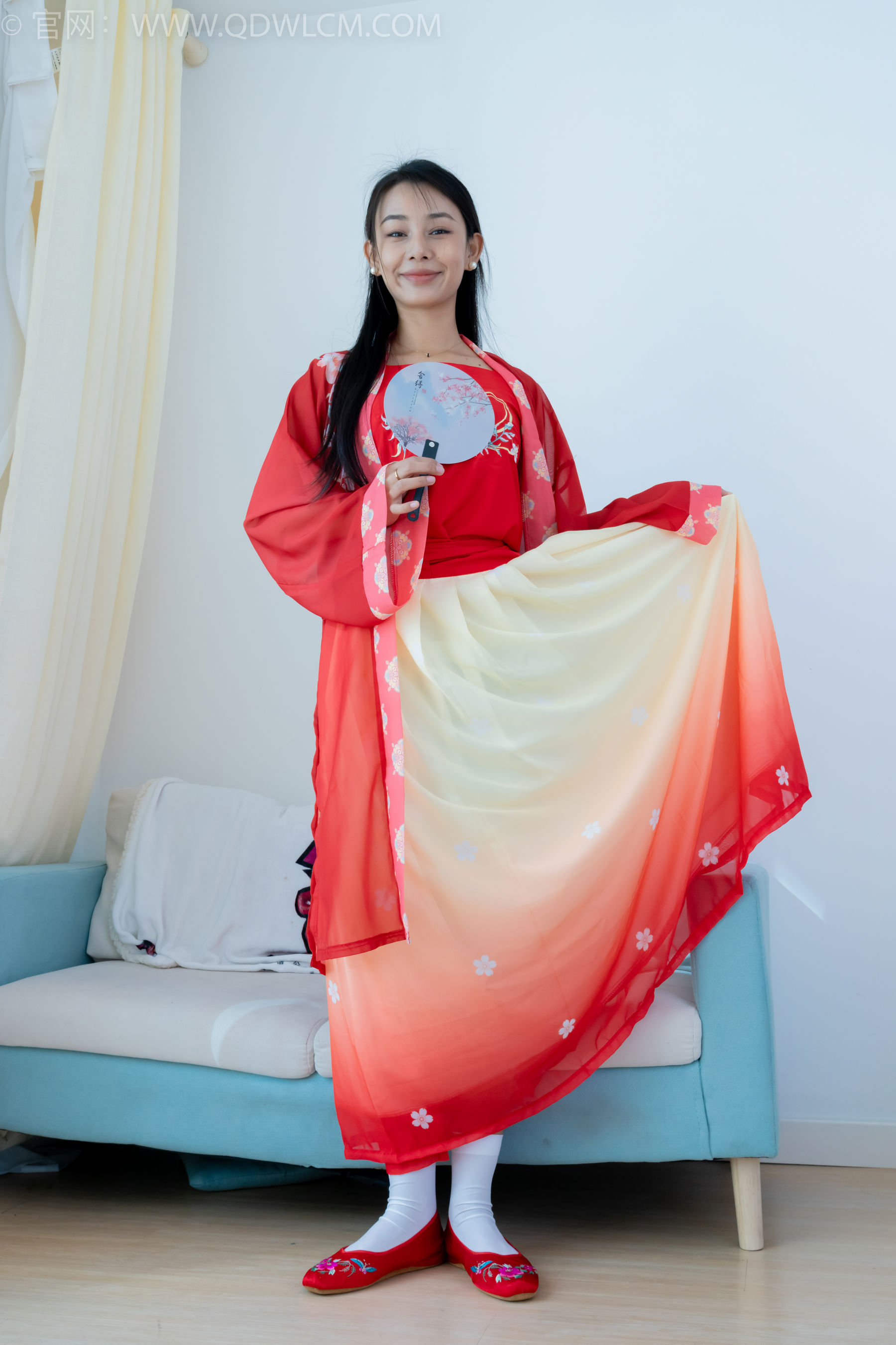 物恋传媒 No.2386 岚岚 - 布鞋、短白丝、红色船袜、汉服/(179P)