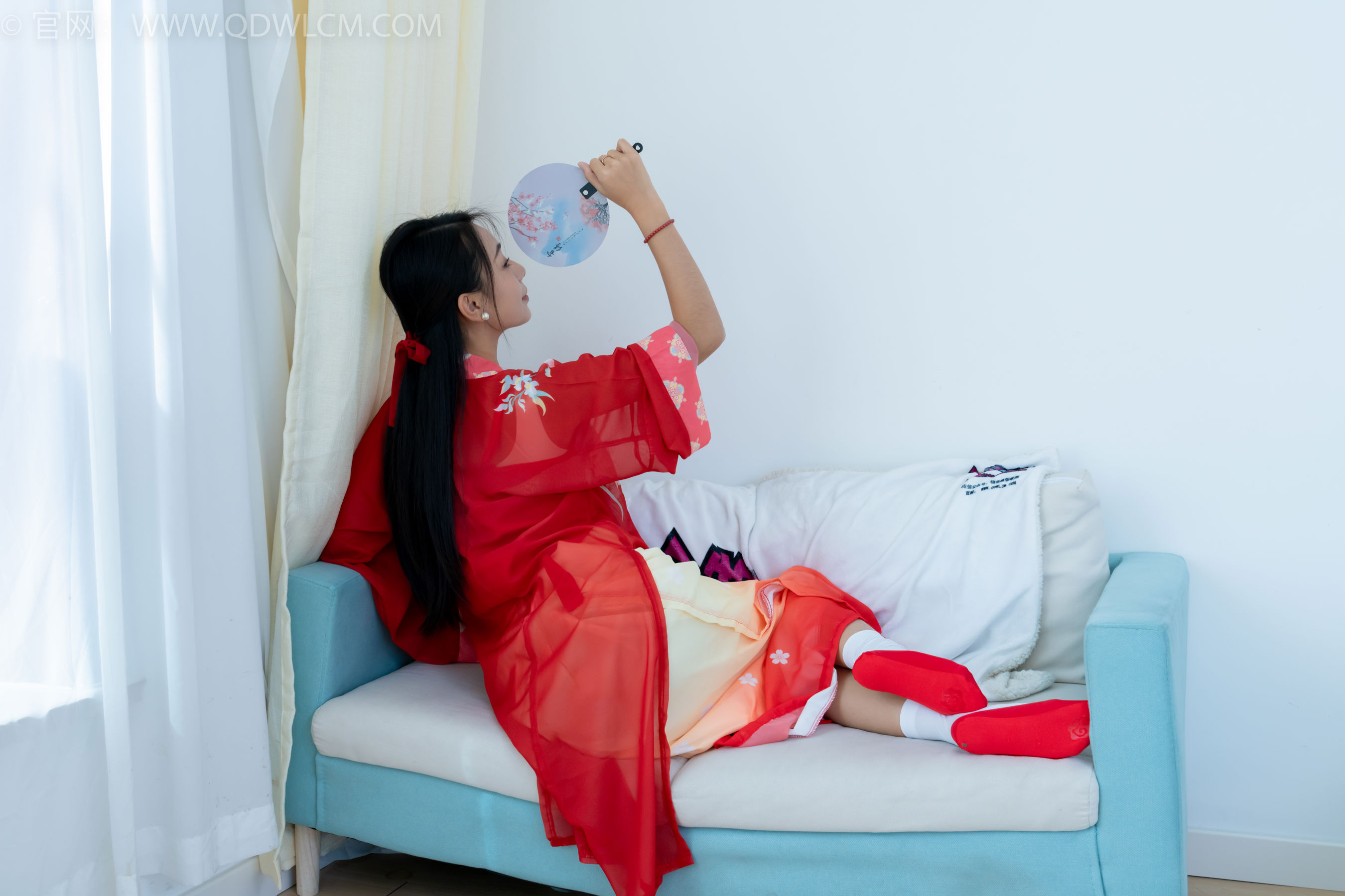 物恋传媒 No.2386 岚岚 - 布鞋、短白丝、红色船袜、汉服/(179P)