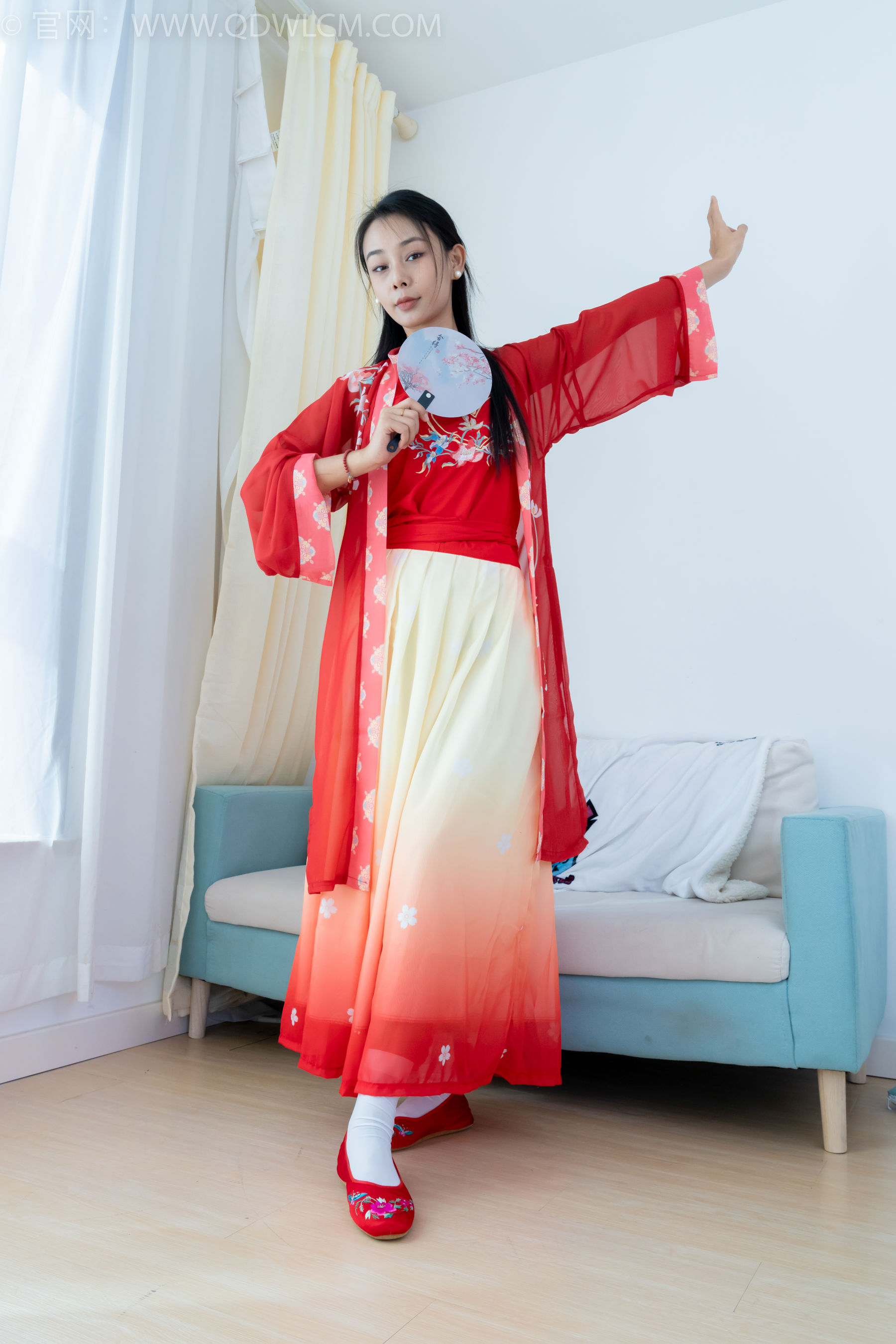 物恋传媒 No.2386 岚岚 - 布鞋、短白丝、红色船袜、汉服/(179P)