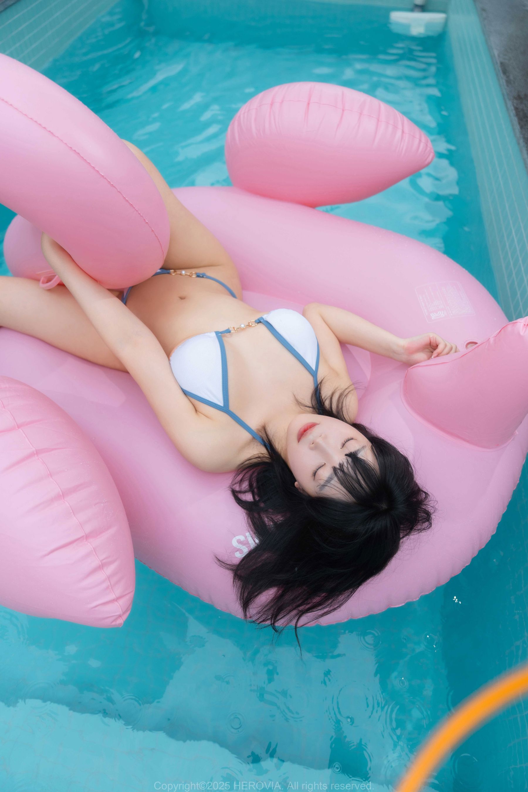 [Herovia] Inkyung - July Pictorial/(99P)