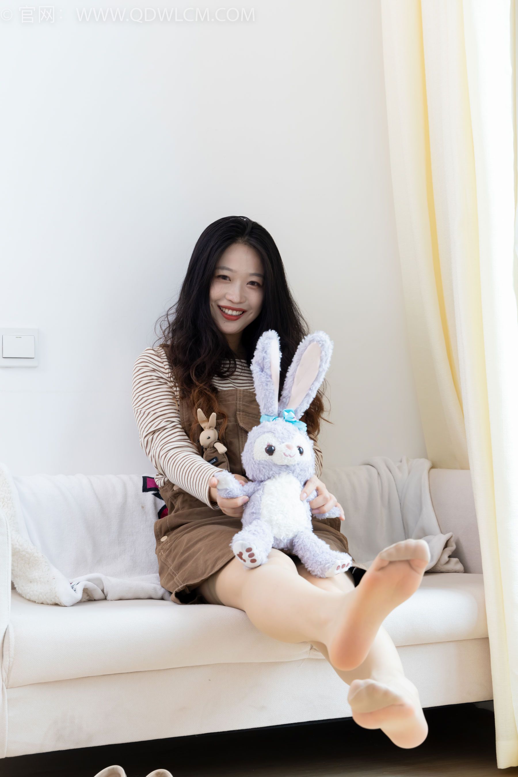 物恋传媒 No.2388 小紫 - 皮鞋、薄肉丝大腿袜/(160P)