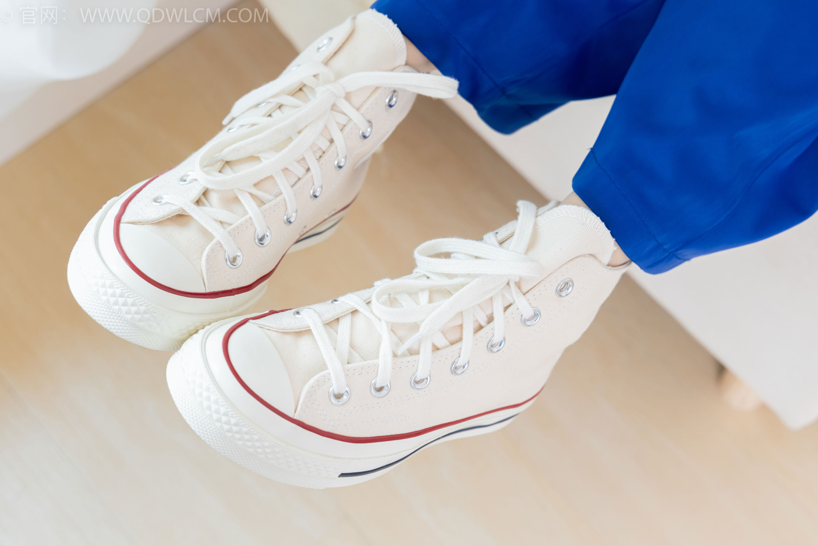 物恋传媒 No.2387 小夏 - 帆布鞋、白短棉袜、薄肉丝、校服/(150P)