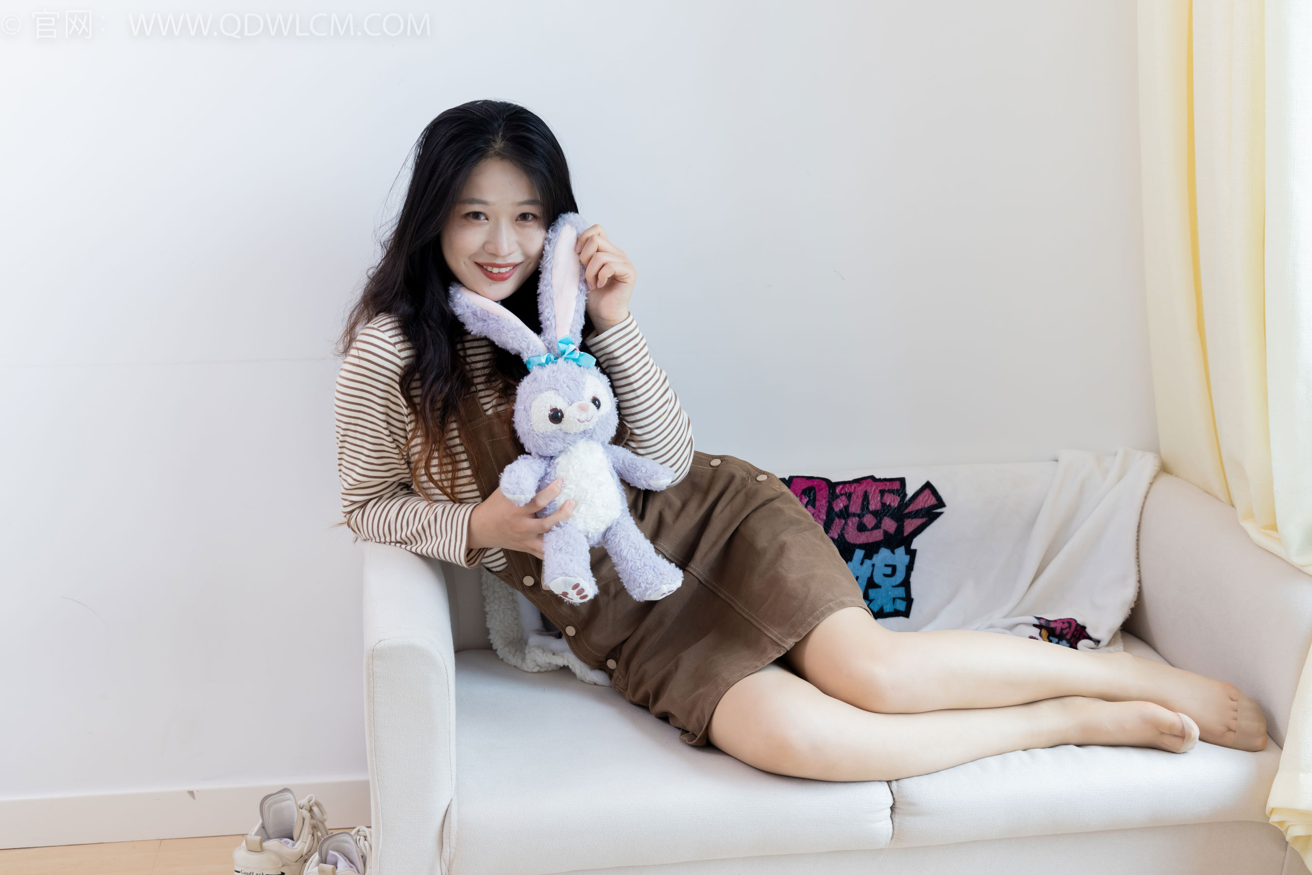 物恋传媒 No.2388 小紫 - 皮鞋、薄肉丝大腿袜/(160P)