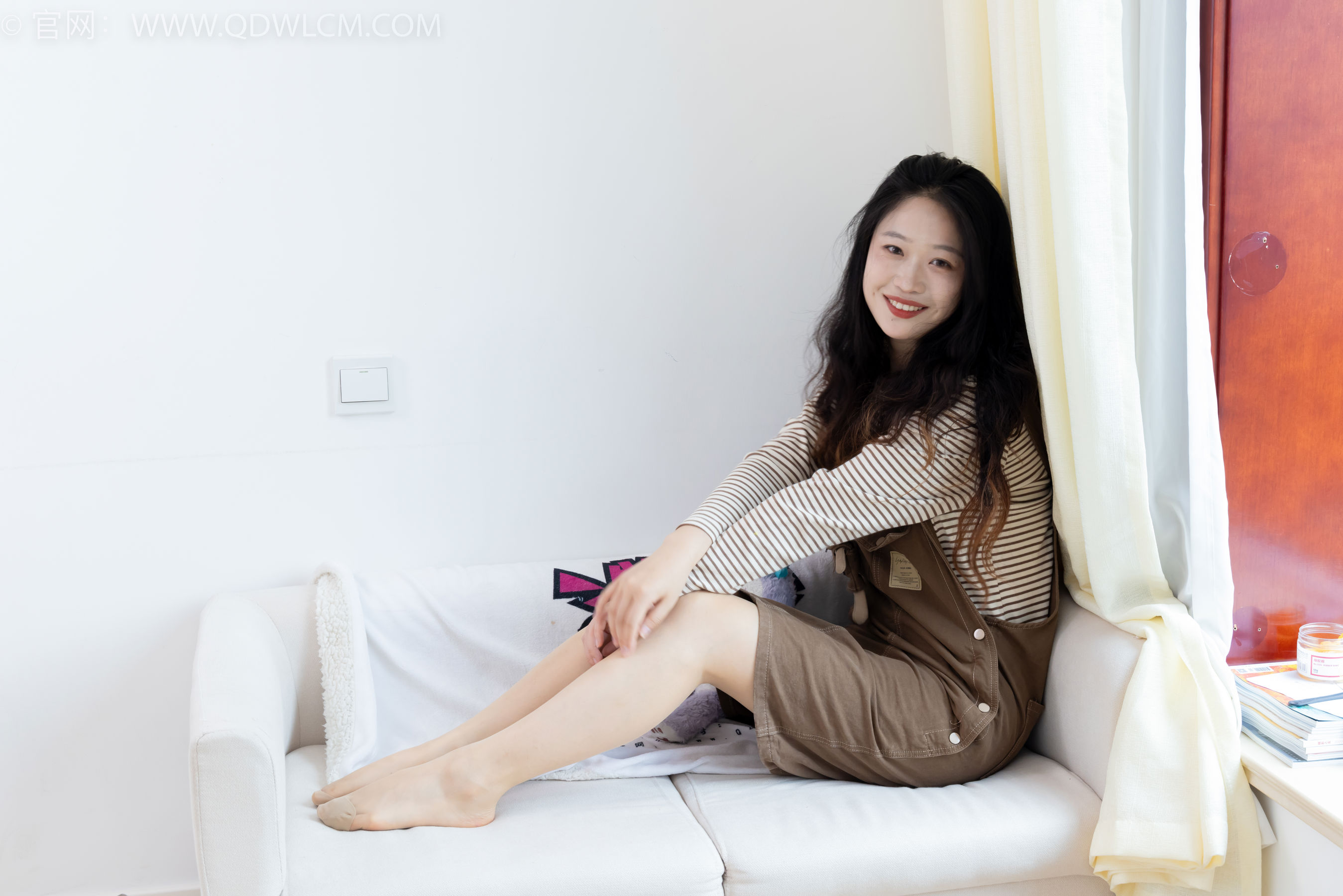 物恋传媒 No.2388 小紫 - 皮鞋、薄肉丝大腿袜/(160P)