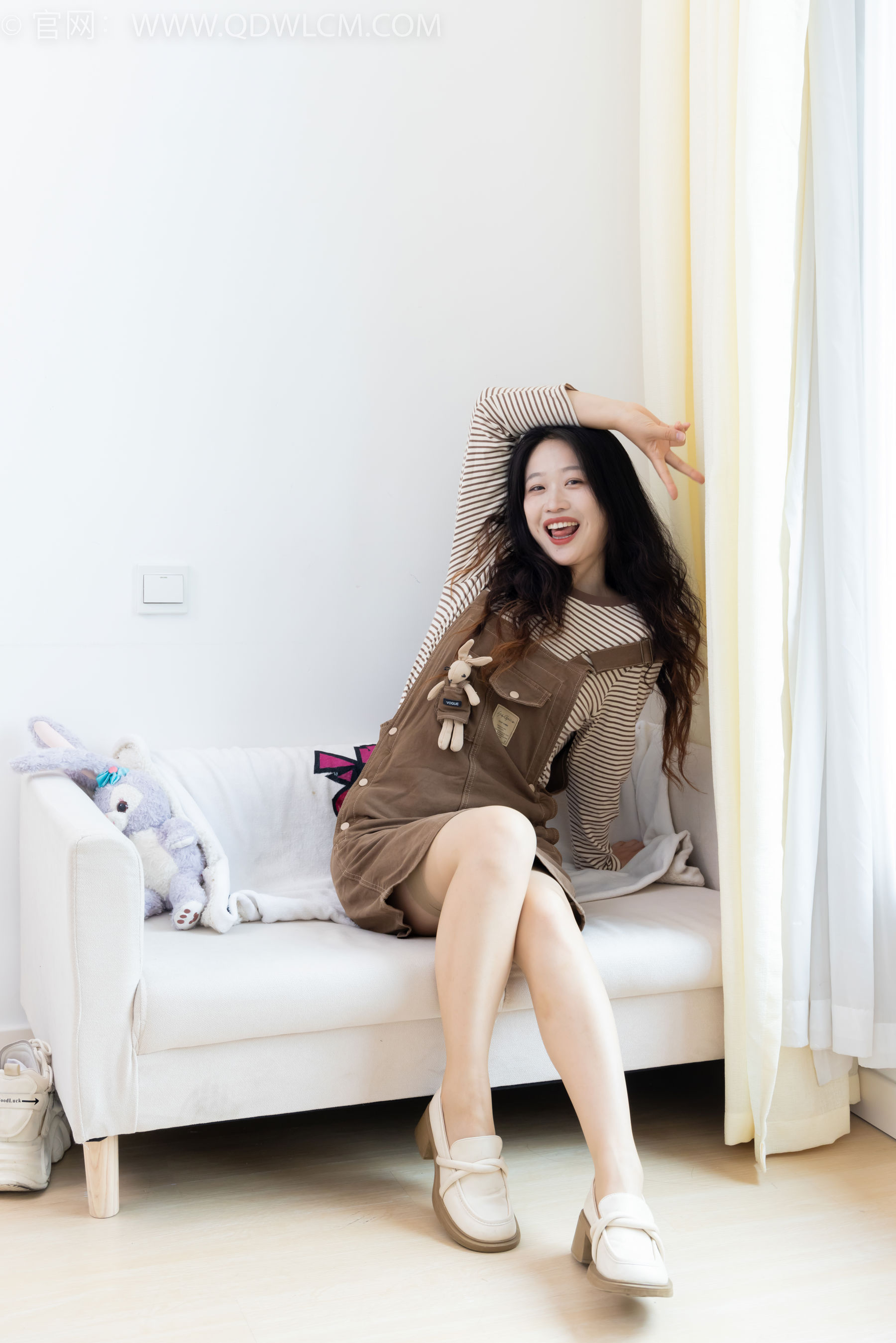 物恋传媒 No.2388 小紫 - 皮鞋、薄肉丝大腿袜/(160P)