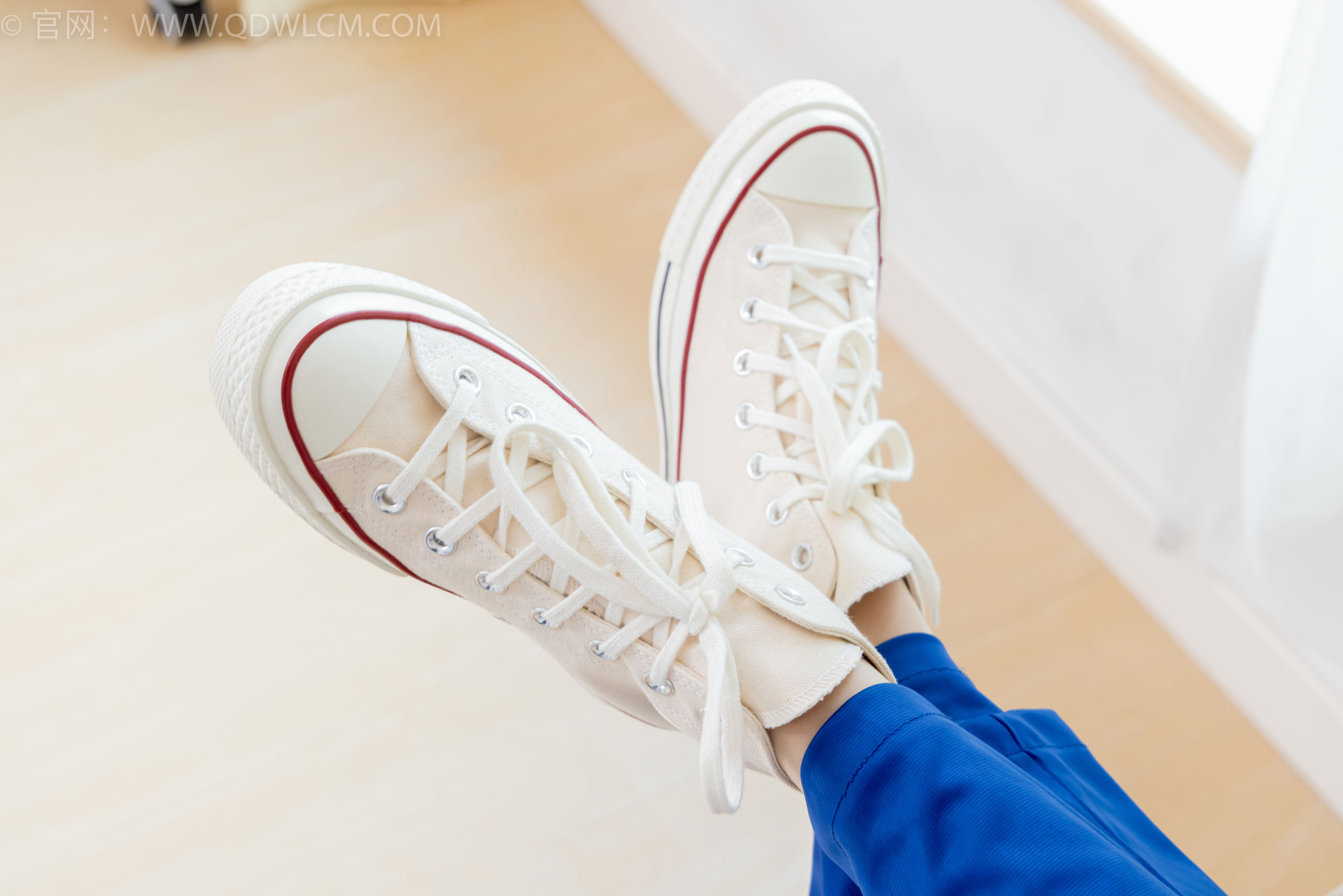 物恋传媒 No.2387 小夏 - 帆布鞋、白短棉袜、薄肉丝、校服/(150P)