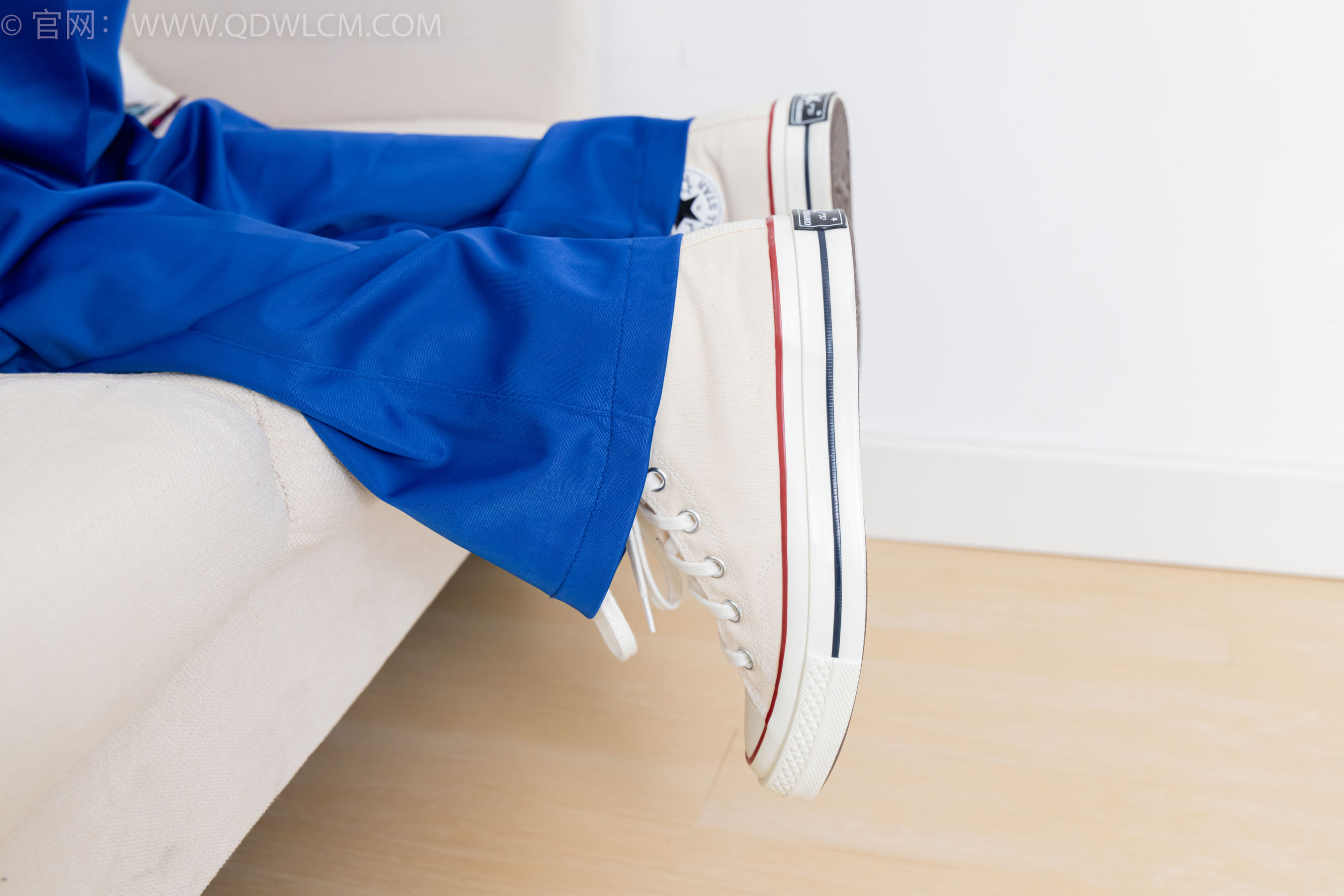 物恋传媒 No.2387 小夏 - 帆布鞋、白短棉袜、薄肉丝、校服/(150P)