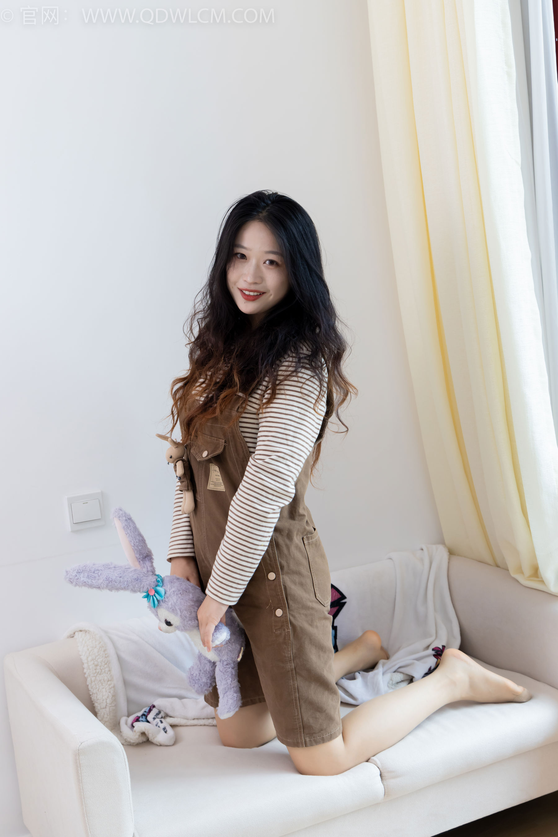 物恋传媒 No.2388 小紫 - 皮鞋、薄肉丝大腿袜/(160P)