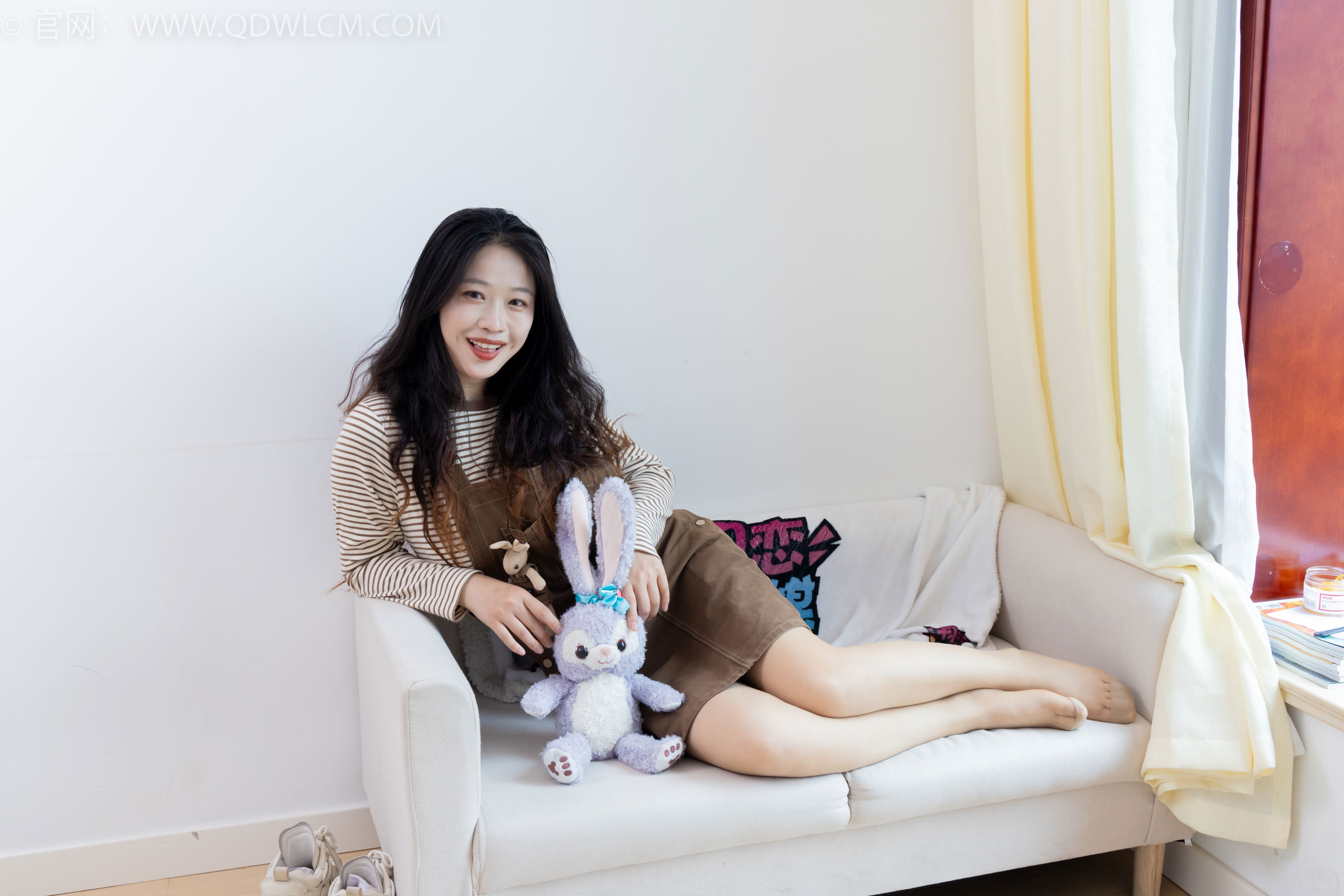 物恋传媒 No.2388 小紫 - 皮鞋、薄肉丝大腿袜/(160P)