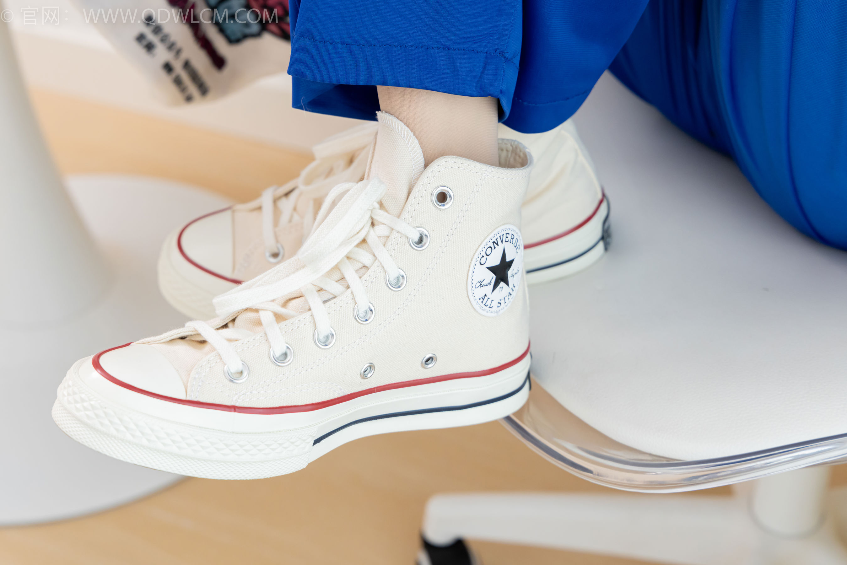 物恋传媒 No.2387 小夏 - 帆布鞋、白短棉袜、薄肉丝、校服/(150P)