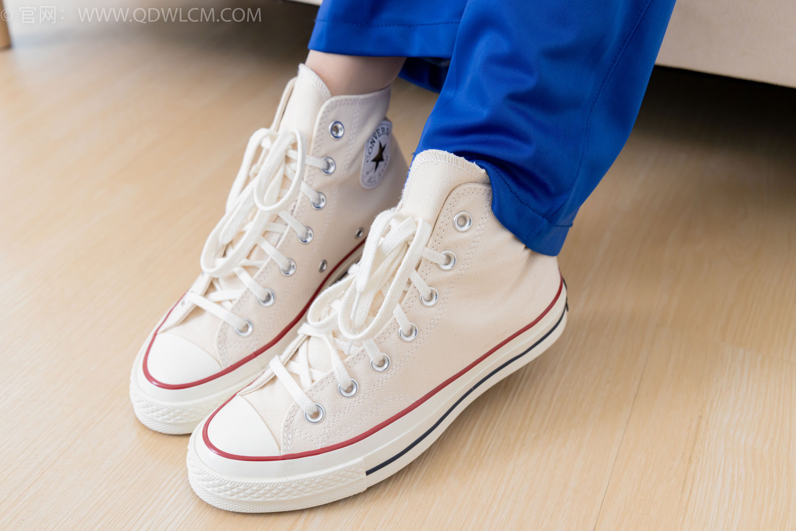 物恋传媒 No.2387 小夏 - 帆布鞋、白短棉袜、薄肉丝、校服/(150P)