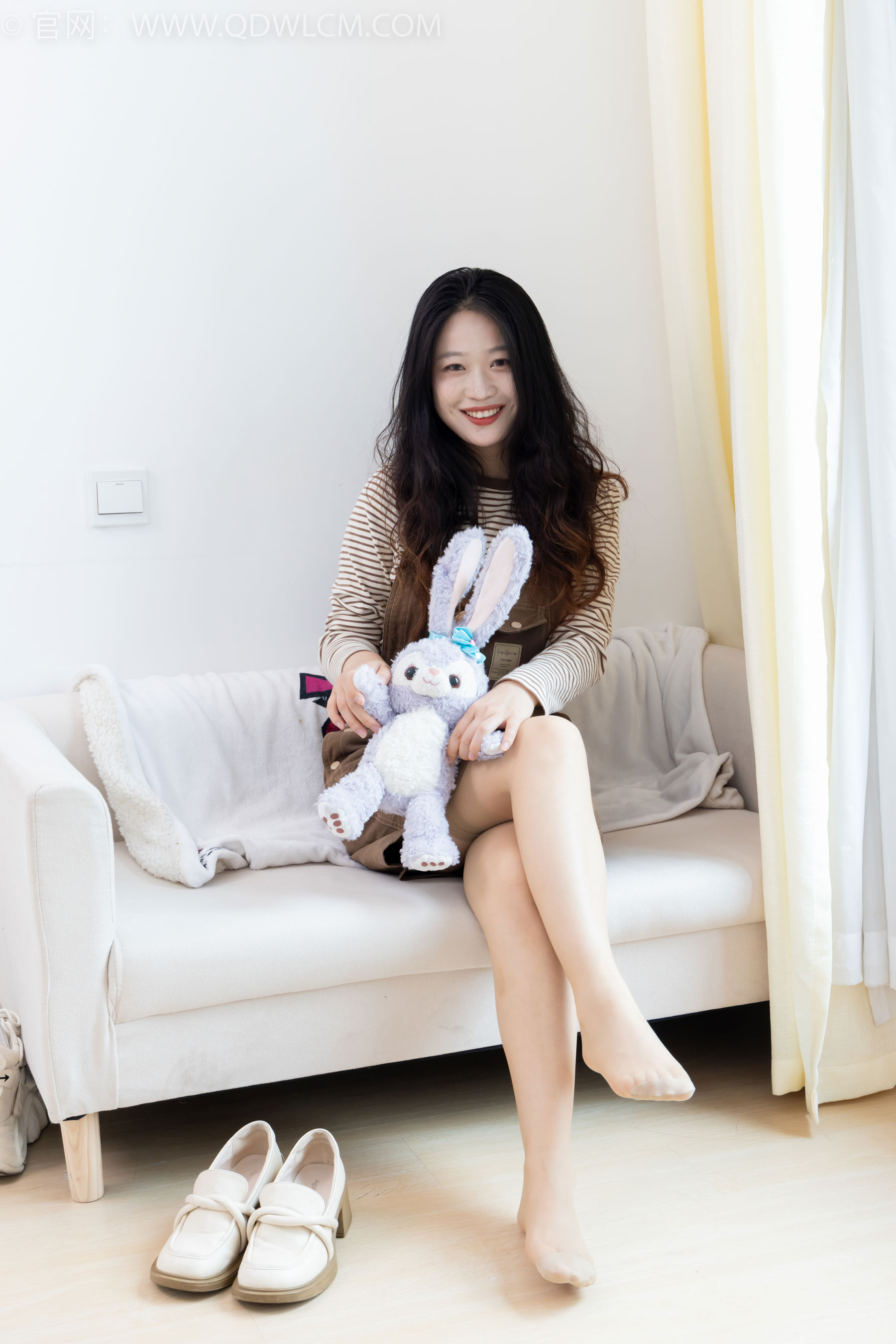 物恋传媒 No.2388 小紫 - 皮鞋、薄肉丝大腿袜/(160P)